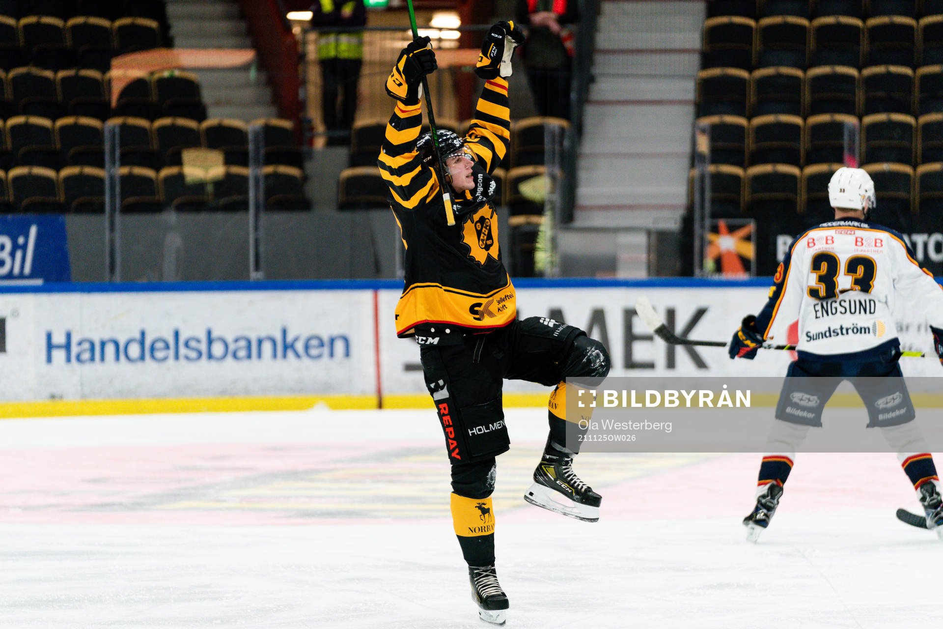 Skellefteås Linus Karlsson jublar