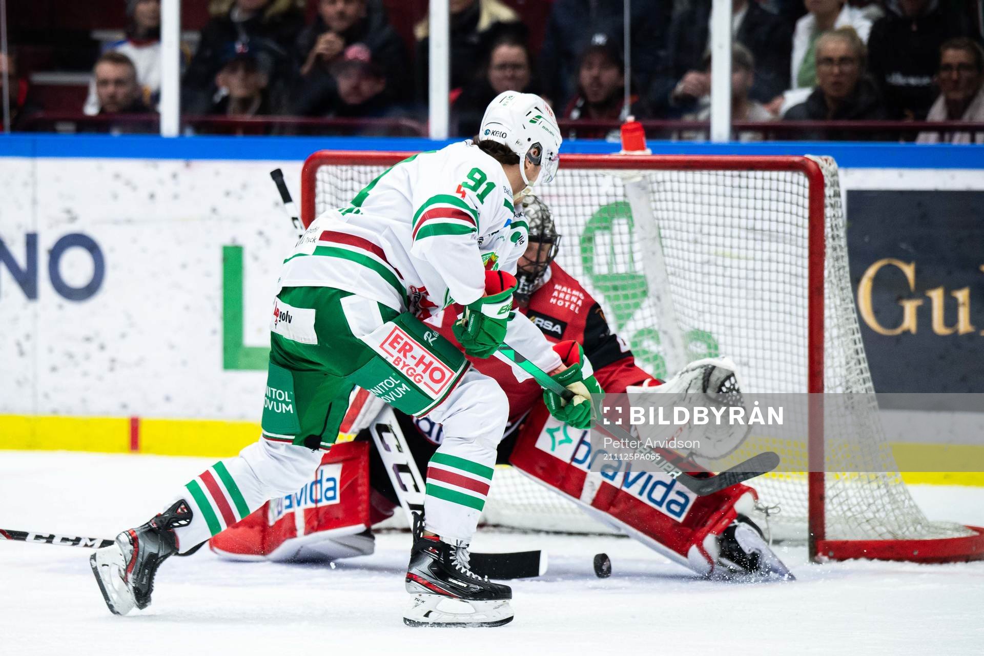 Rögles Adam Tambellini gör 3-4 bakom Malmö Redhawks