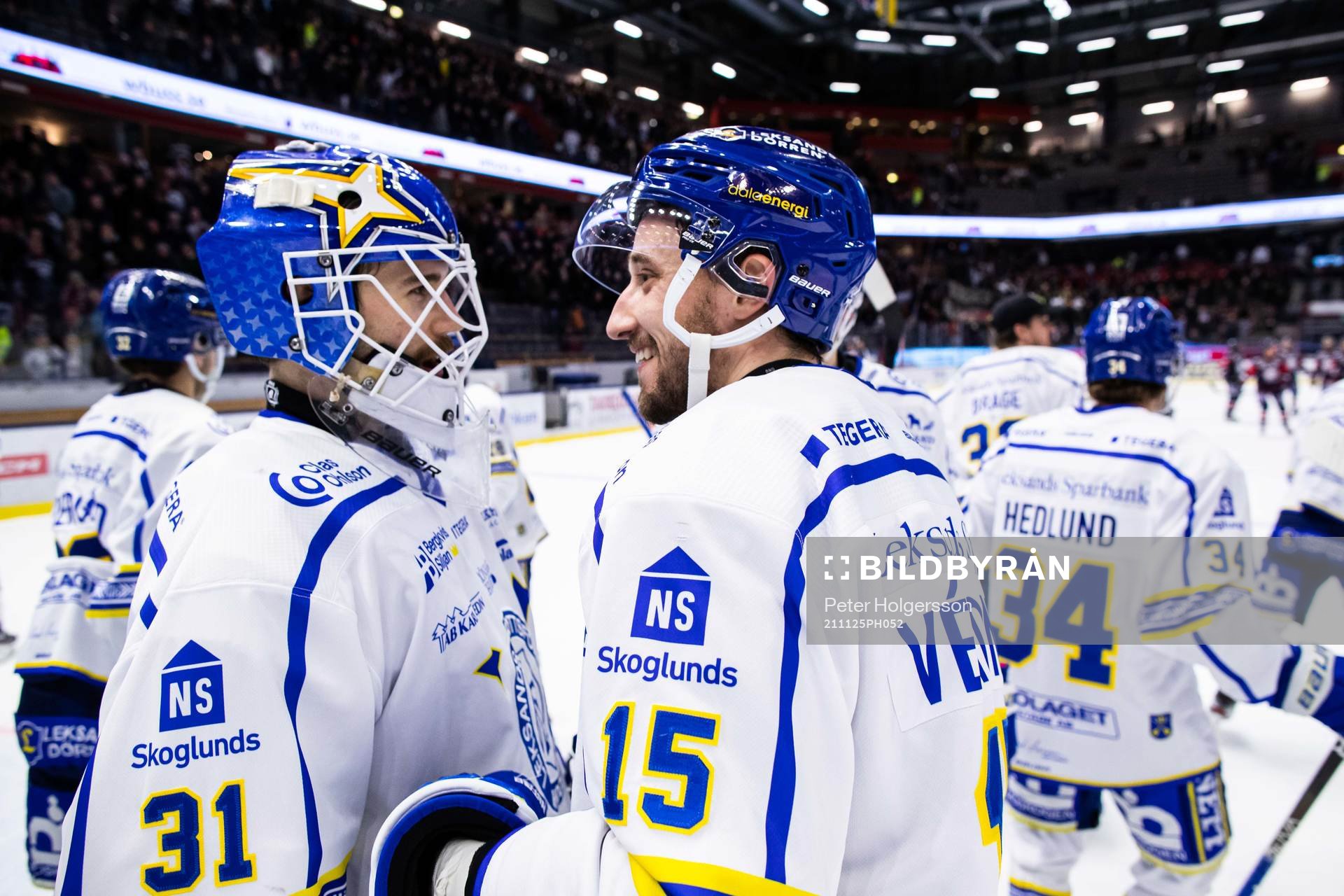 Leksands målvakt Kasimir Kaskisuo och Max Veronneau jublar