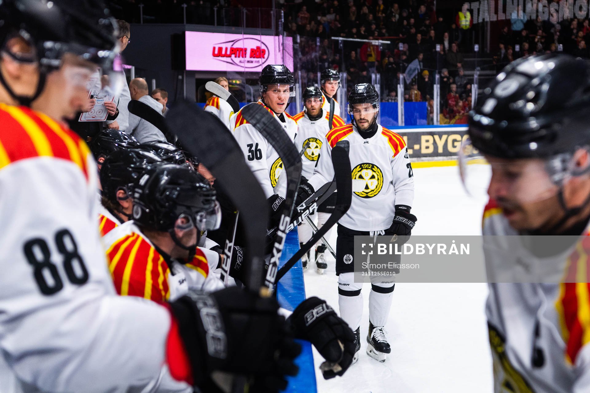 Brynäs Linus Ölund och lagkamrater deppar