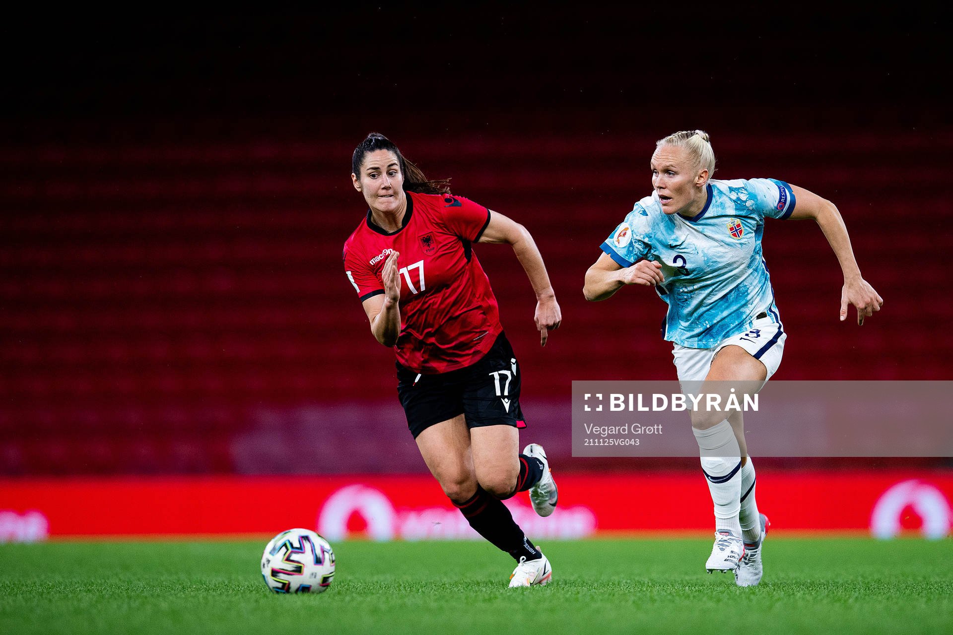 Kristina Maksuti of Albania and Maria Thorisdottir of Norway