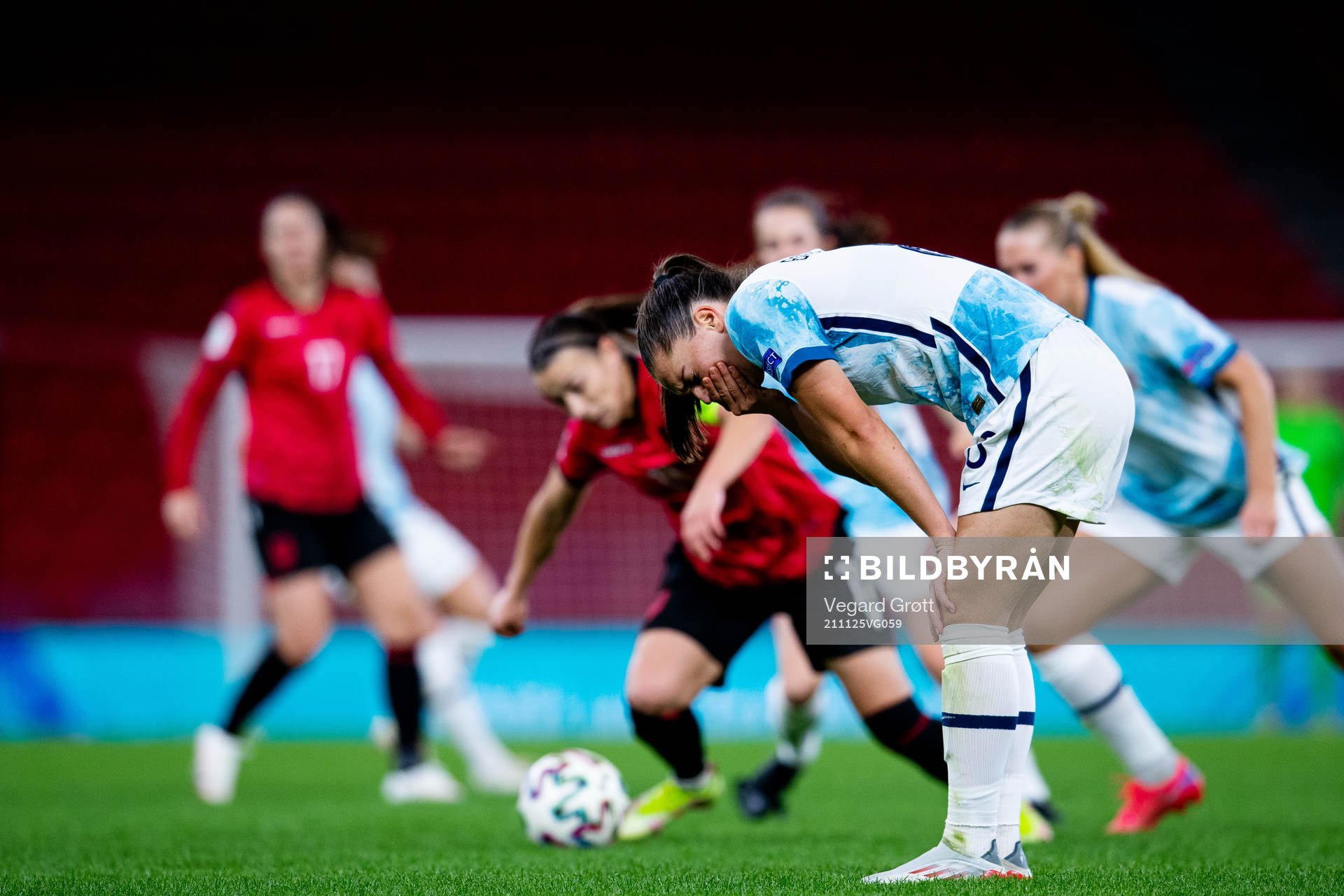Vilde Bøe Risa of Norway in pain