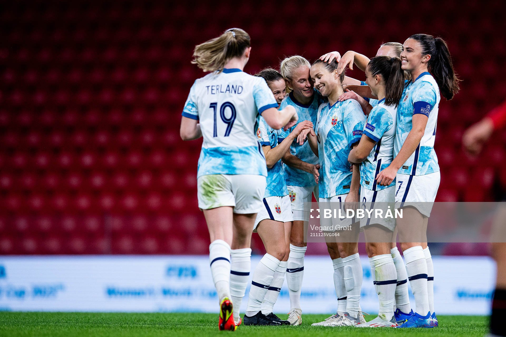 Guro Reiten of Norway celebrates