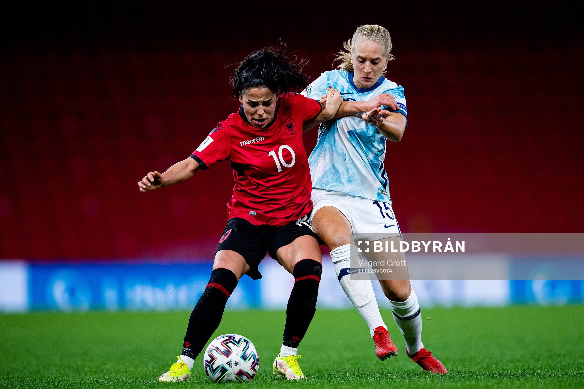 Qendresa Krasniqi of Albania and Amalie Vevle Eikeland of