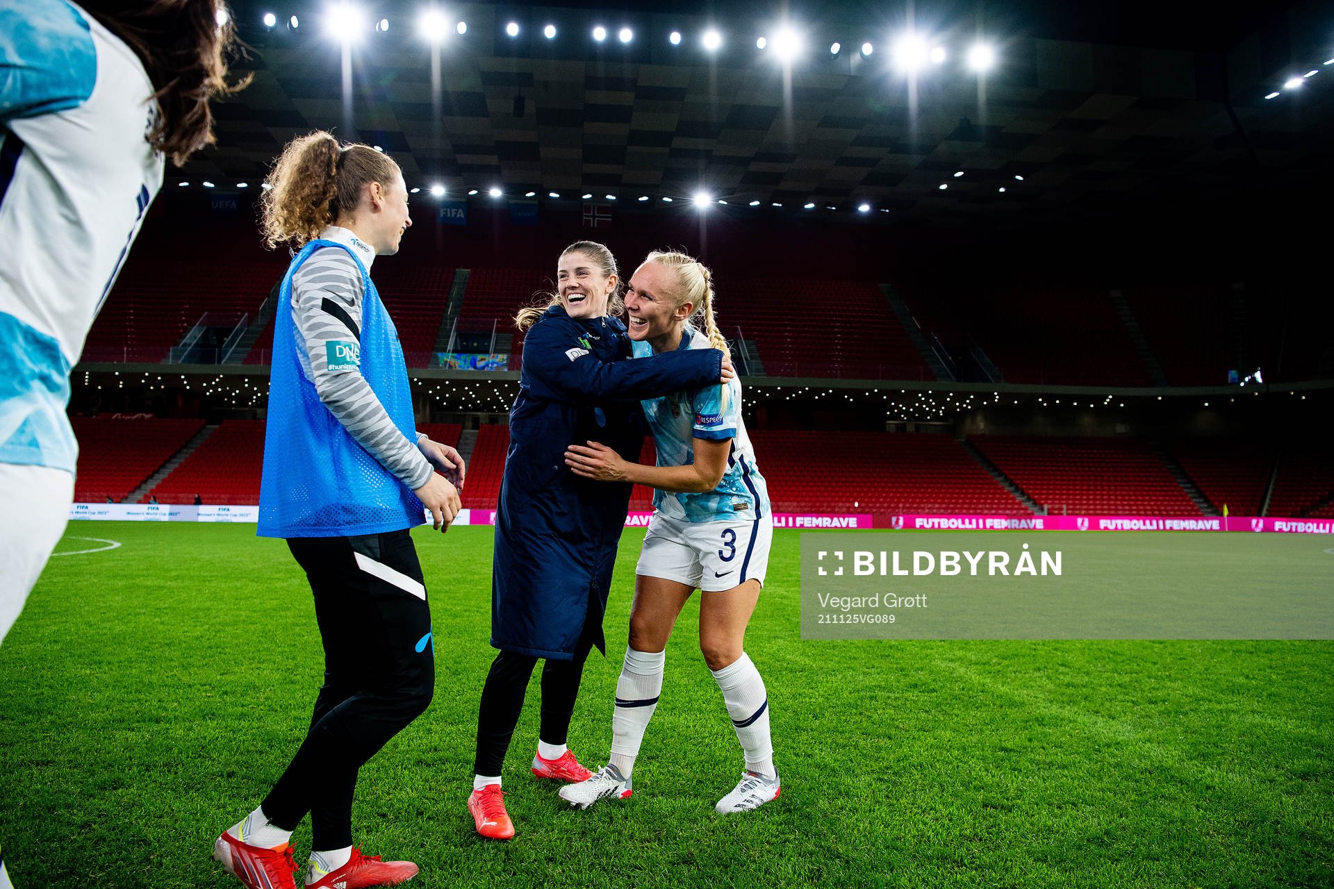 Maren Mjelde and Maria Thorisdottir of Norway celebrate