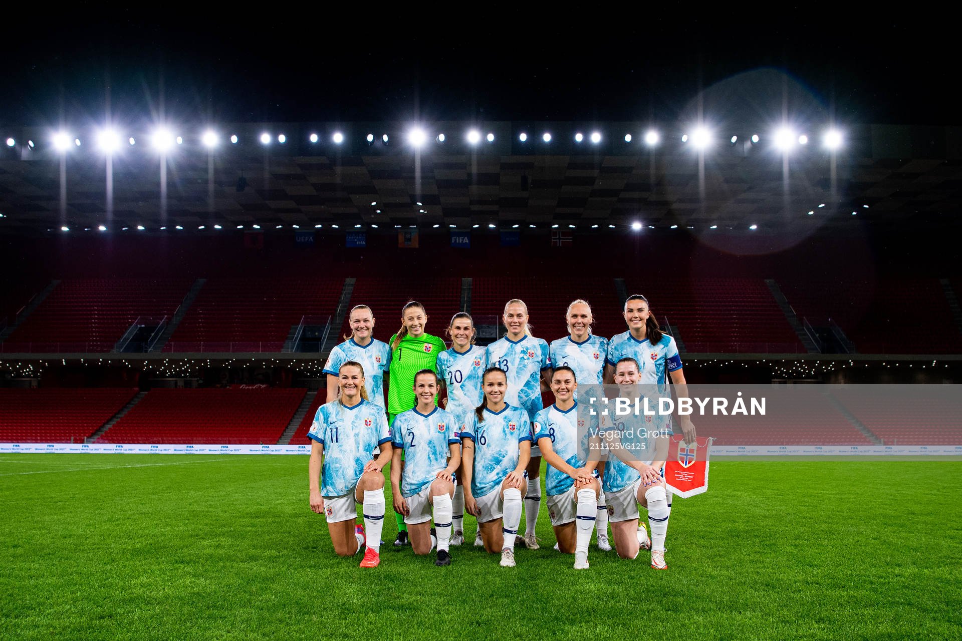 The starting eleven of Norway pose for a team photo