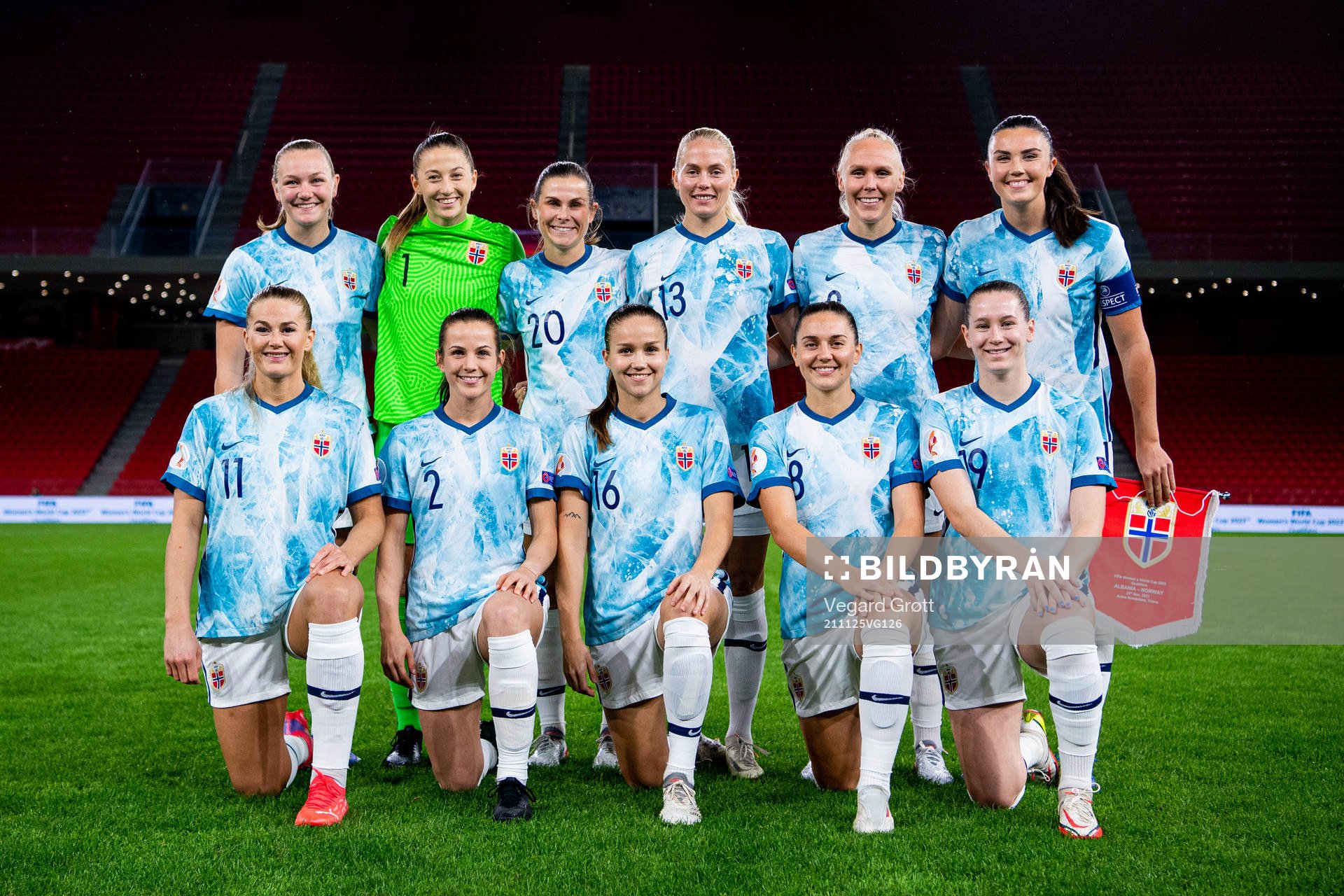 The starting eleven of Norway pose for a team photo