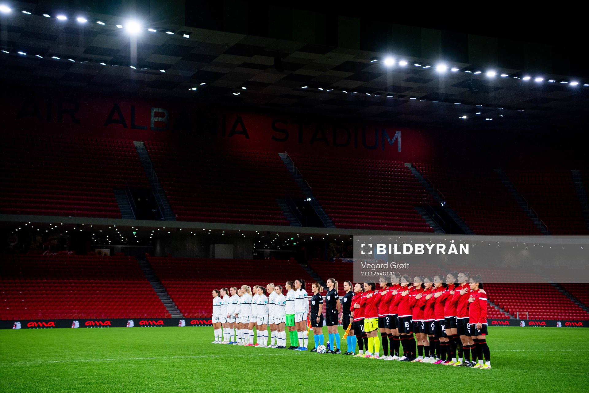 Both teams line up