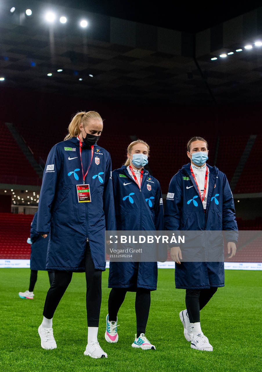Emilie Bragstad, Julie Blakstad and goalkeeper Rugile