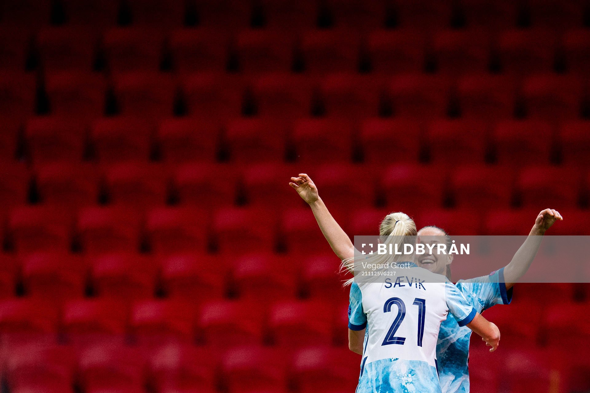 Karina Sævik of Norway celebrates with teammate Guro Reiten