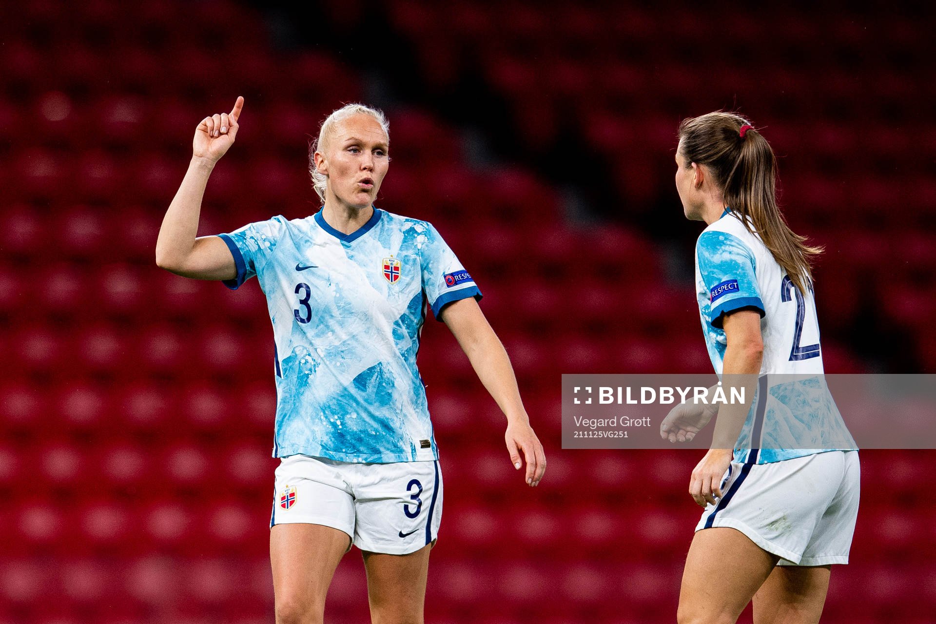 Maria Thorisdottir and Emilie Bosshard Haavi of Norway