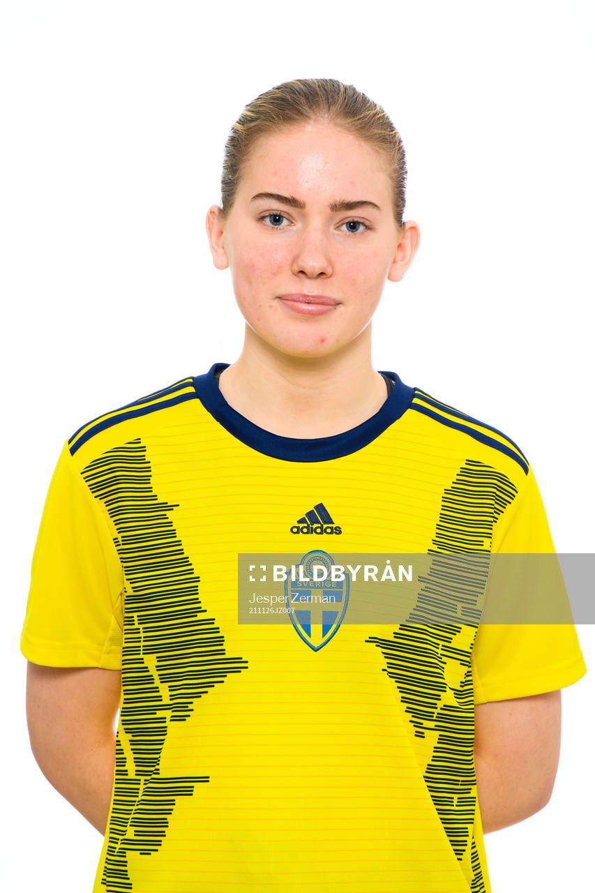 Elsa Bengtsson i F16-landslaget