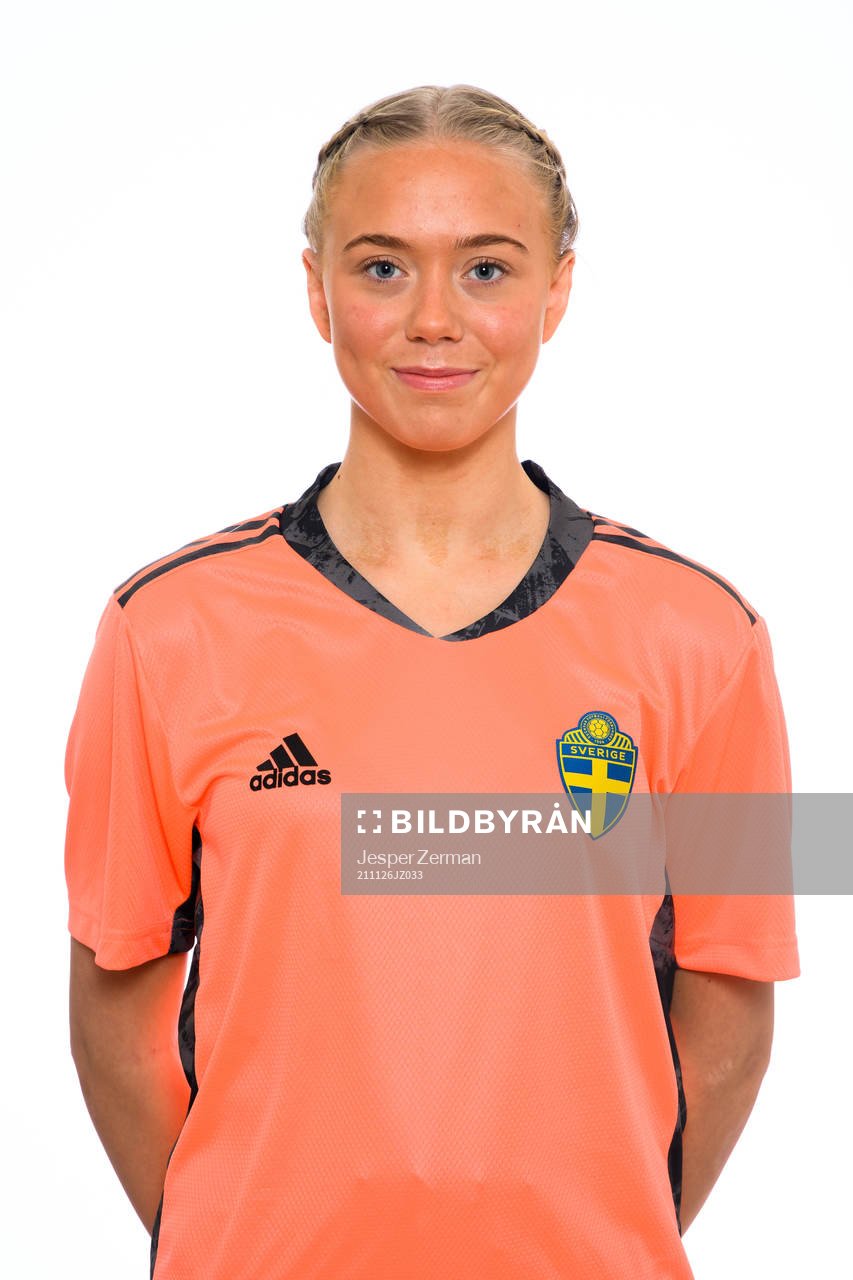 Linnea Selander Wiberg i F16-landslaget
