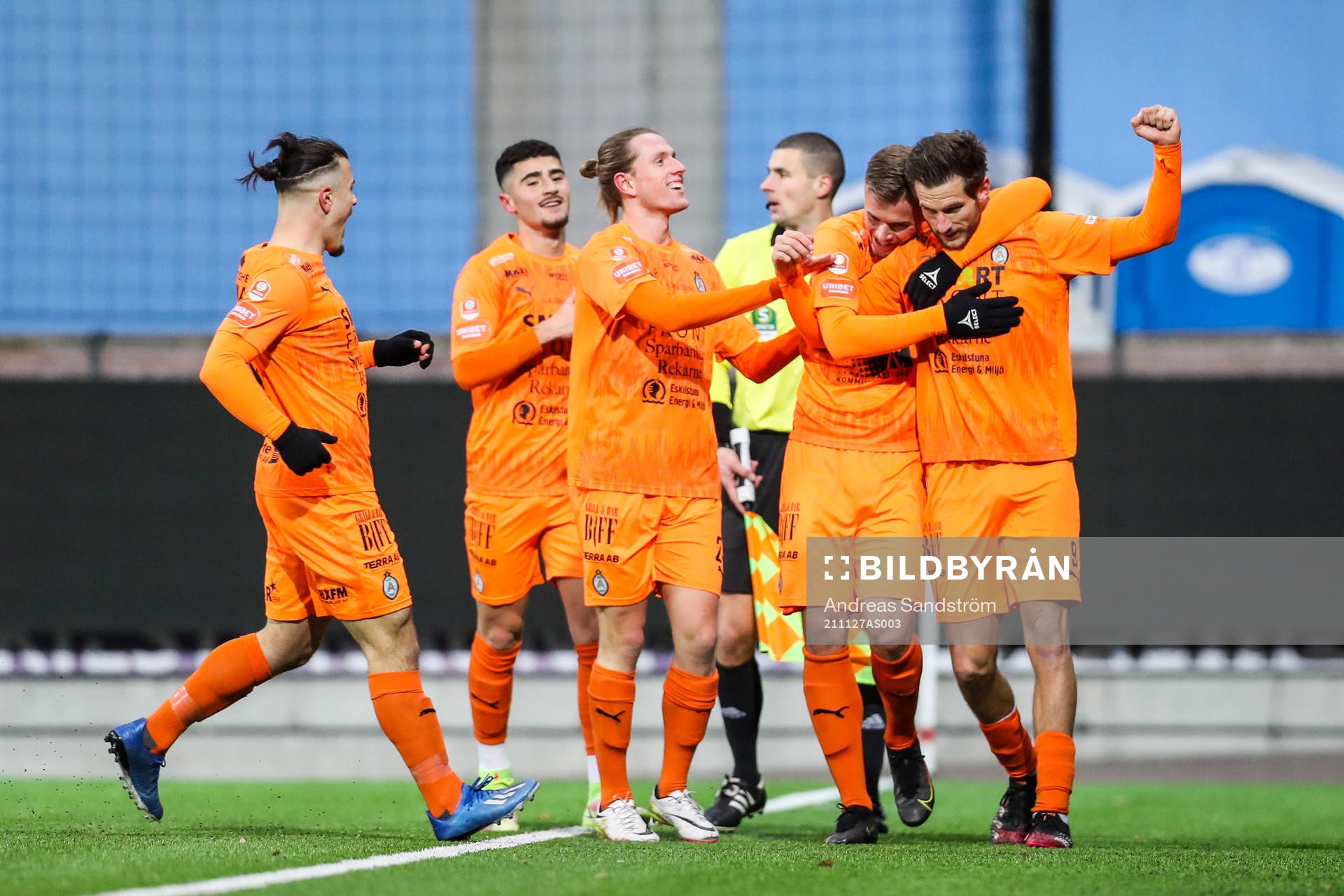 AFC Eskilstunas Ashley Mark Coffey jublar