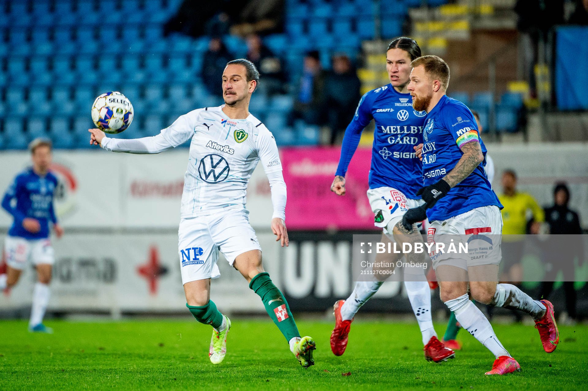 Jönköpings Edin Hamidovic mot Trelleborgs Isak Jönsson
