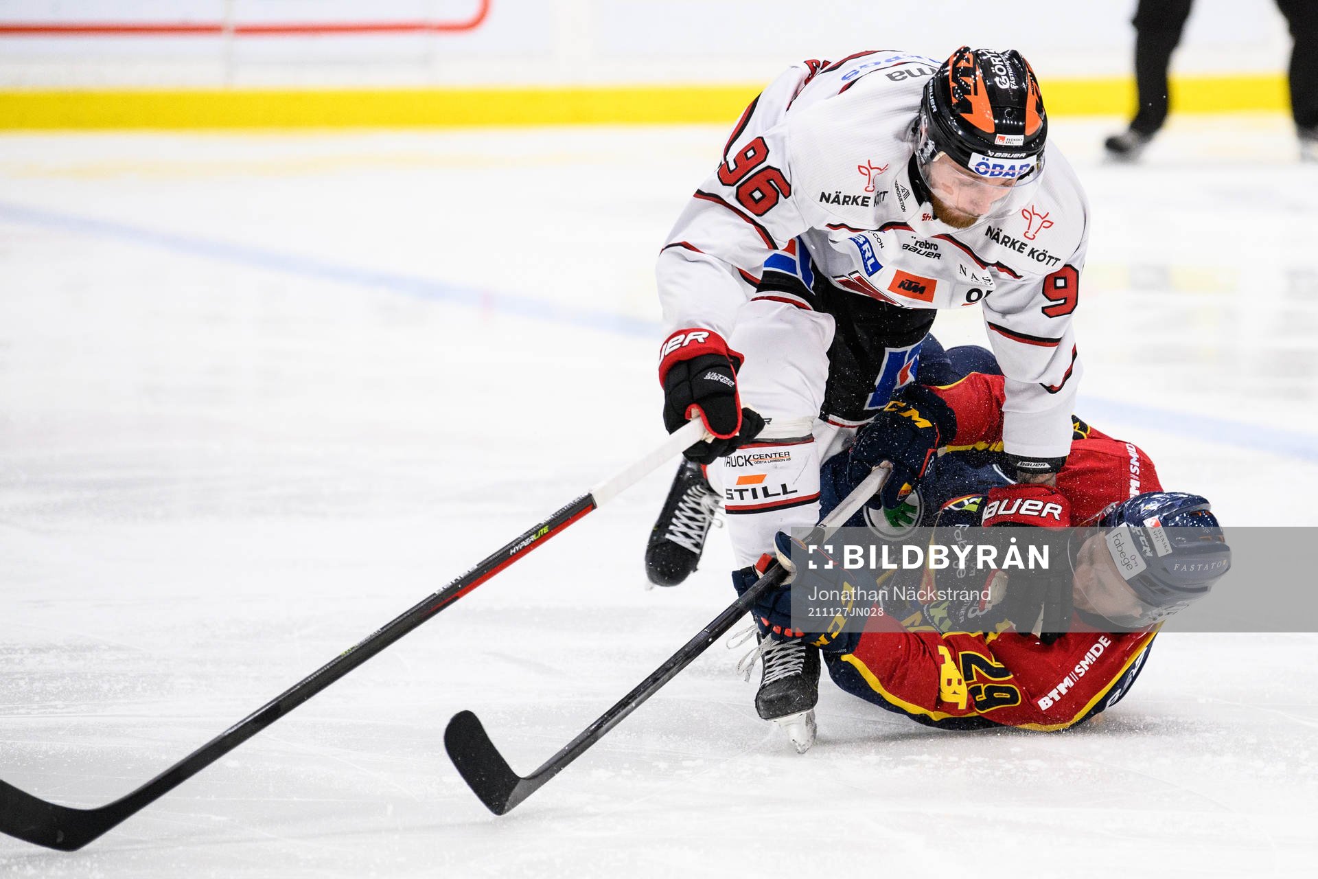 Örebros Robin Kovacs och Djurgårdens Sebastian Strandberg