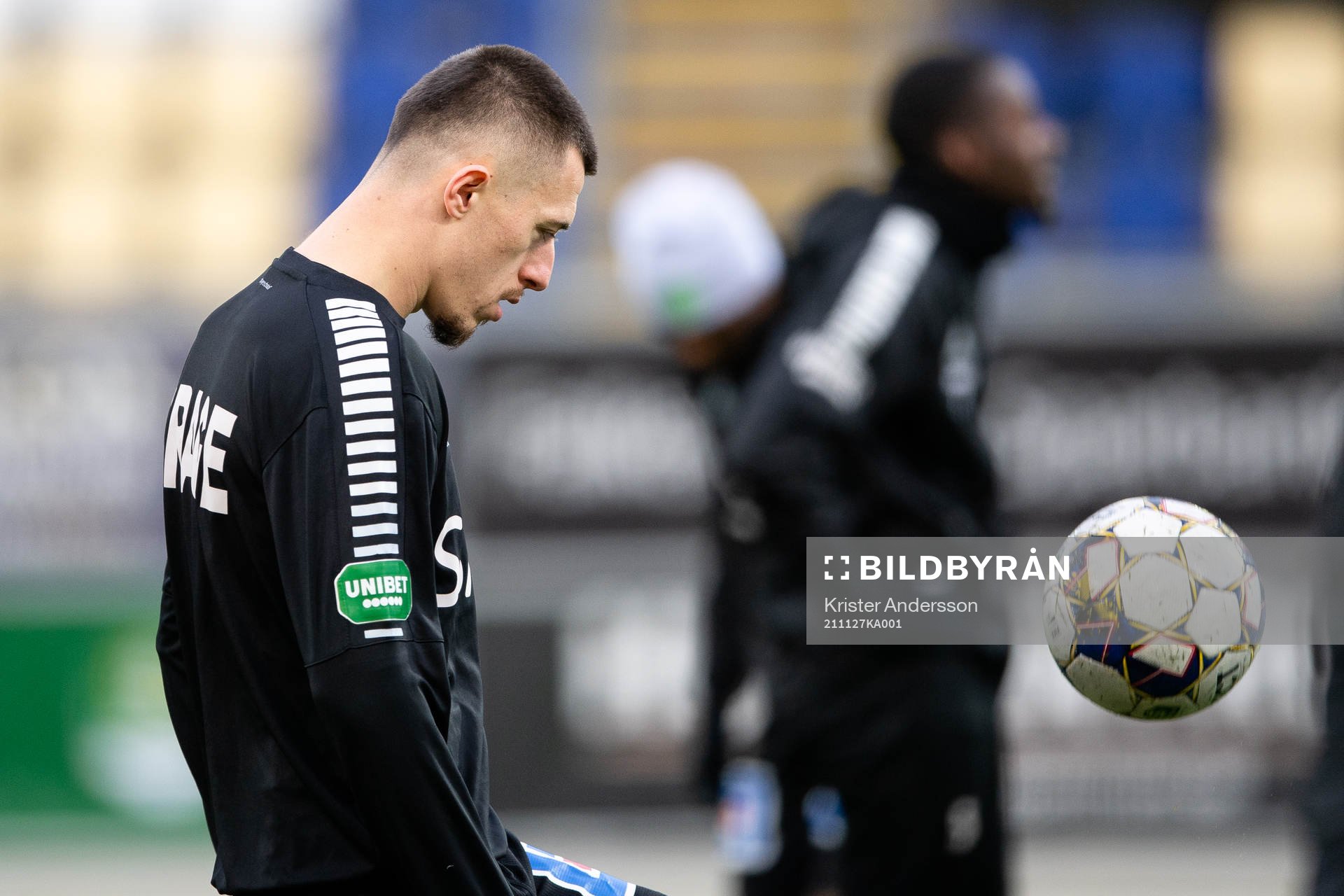 Brages Leonard Pllana före fotbollsmatchen i Superettan