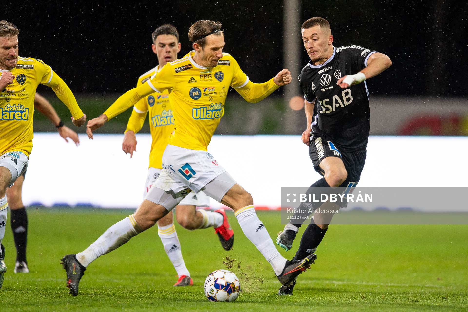 Falkenbergs Tobias Karlsson och Brages Leonard Pllana