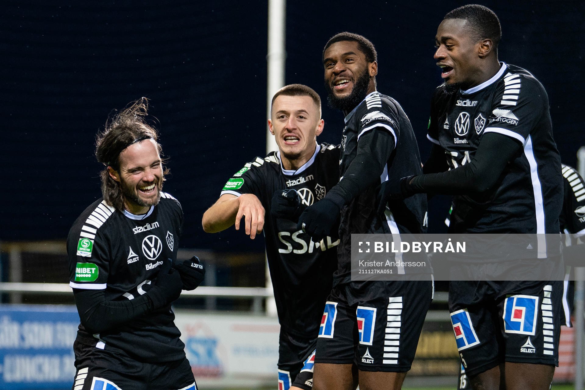 Brages spelare jublar