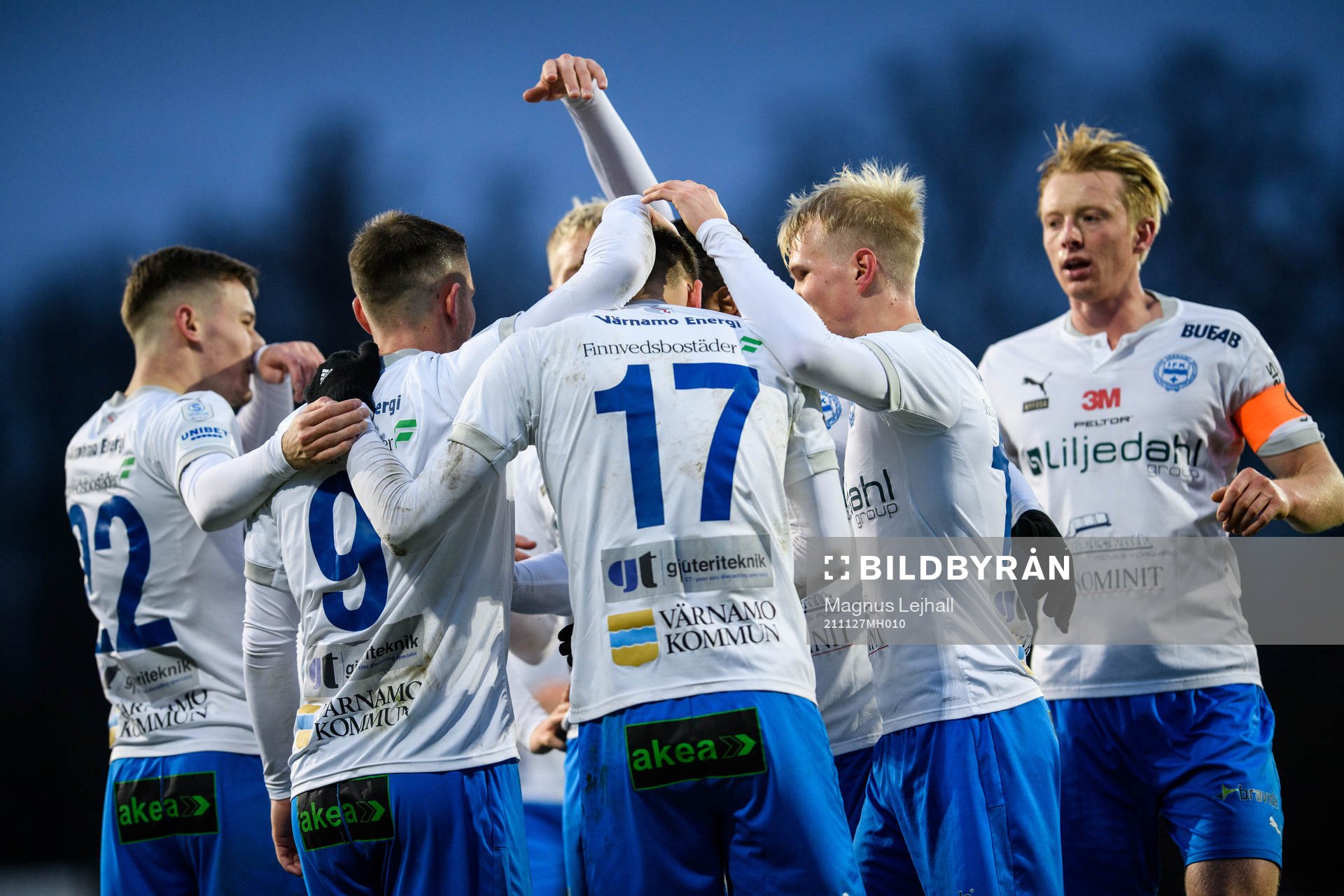 Värnamos spelare jublar