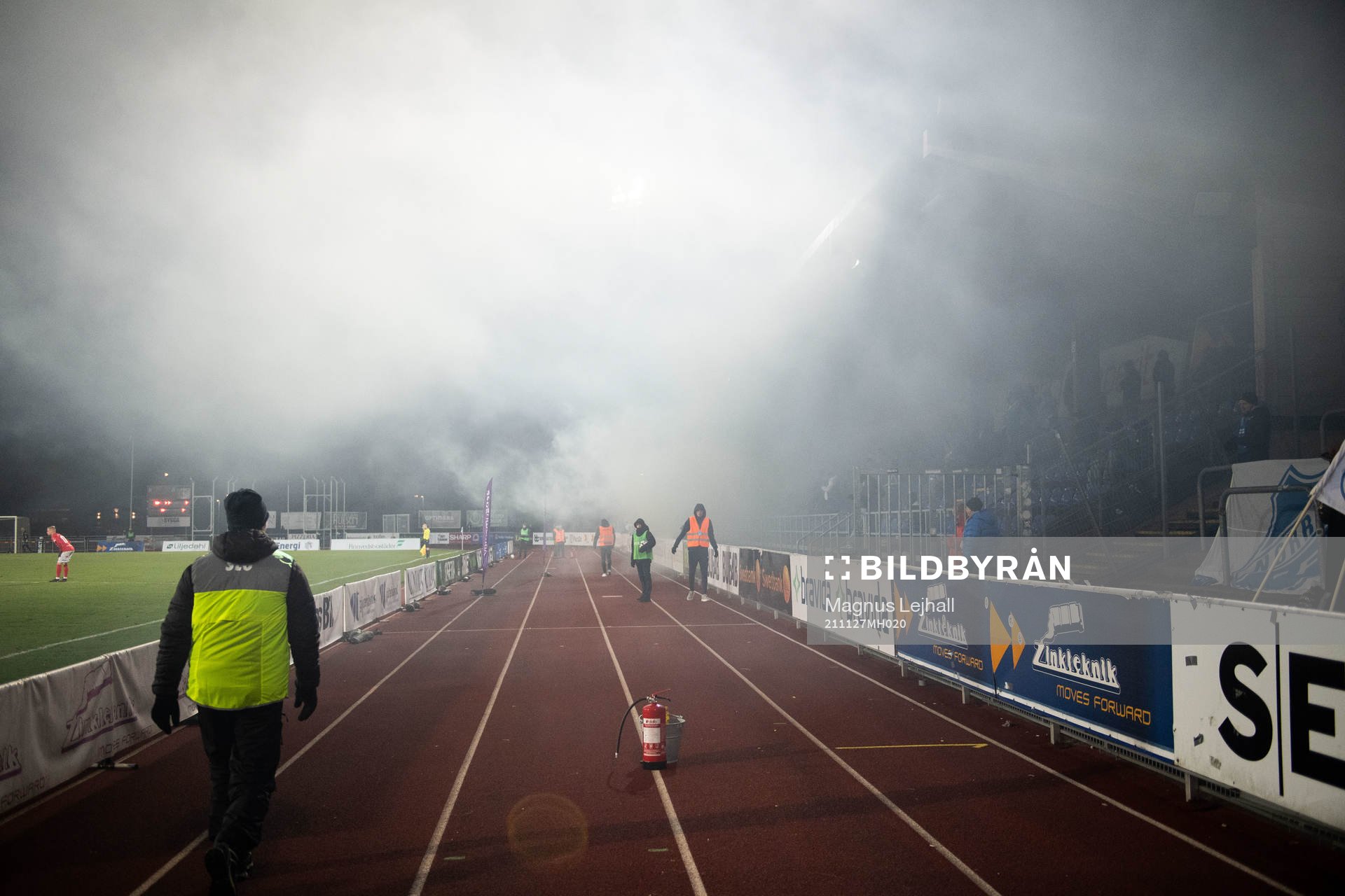 Rök på Värnamos läktare