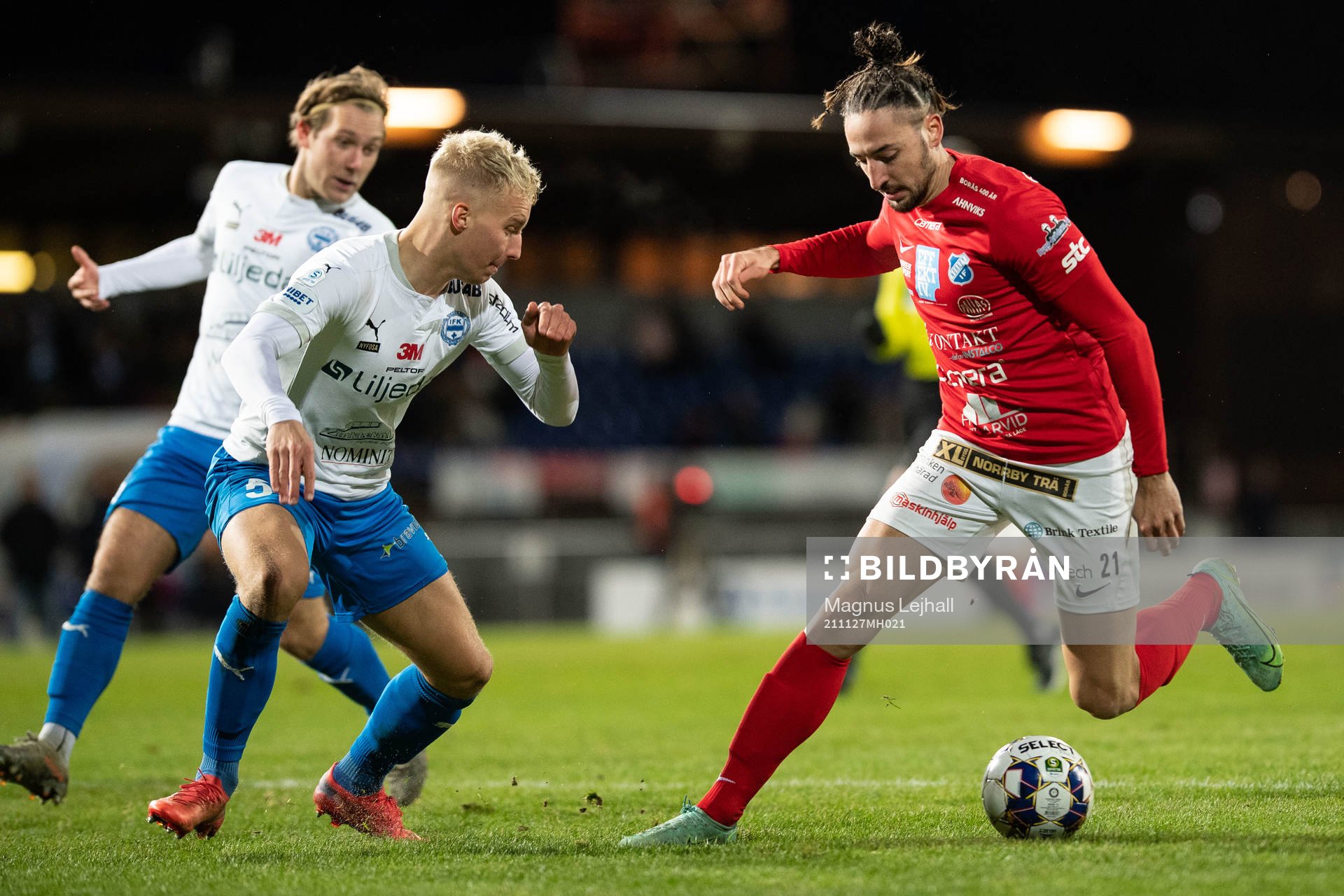 Värnamos Victor Larsson och Norrbys Dijan Vukojevic