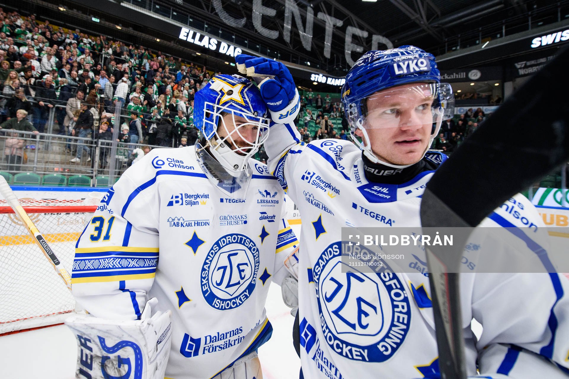 Leksands målvakt Kasimir Kaskisuo och Tobias Ekberg jublar