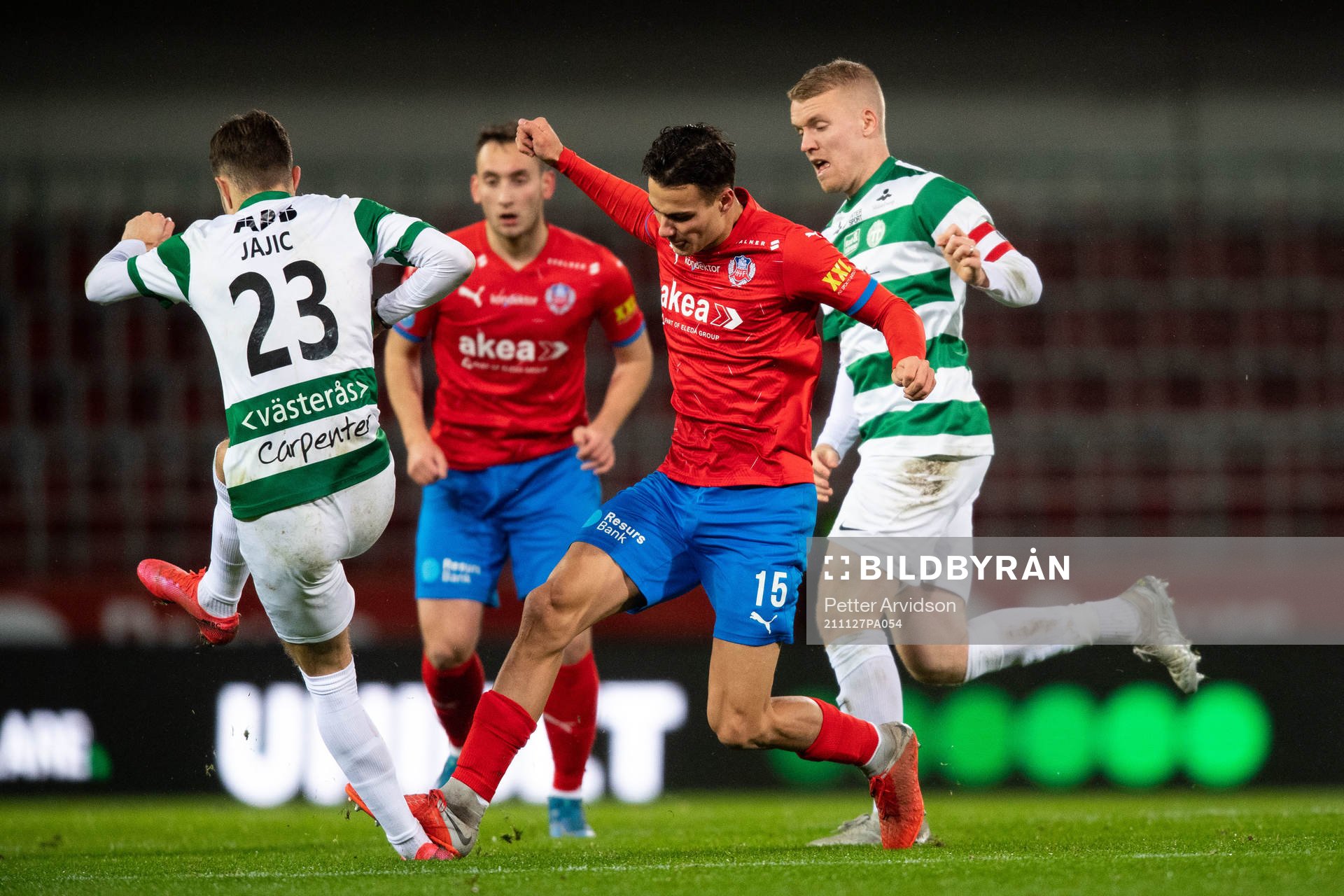 Helsingborgs Assad Al Hamlawi och Västerås Dusan Jajic