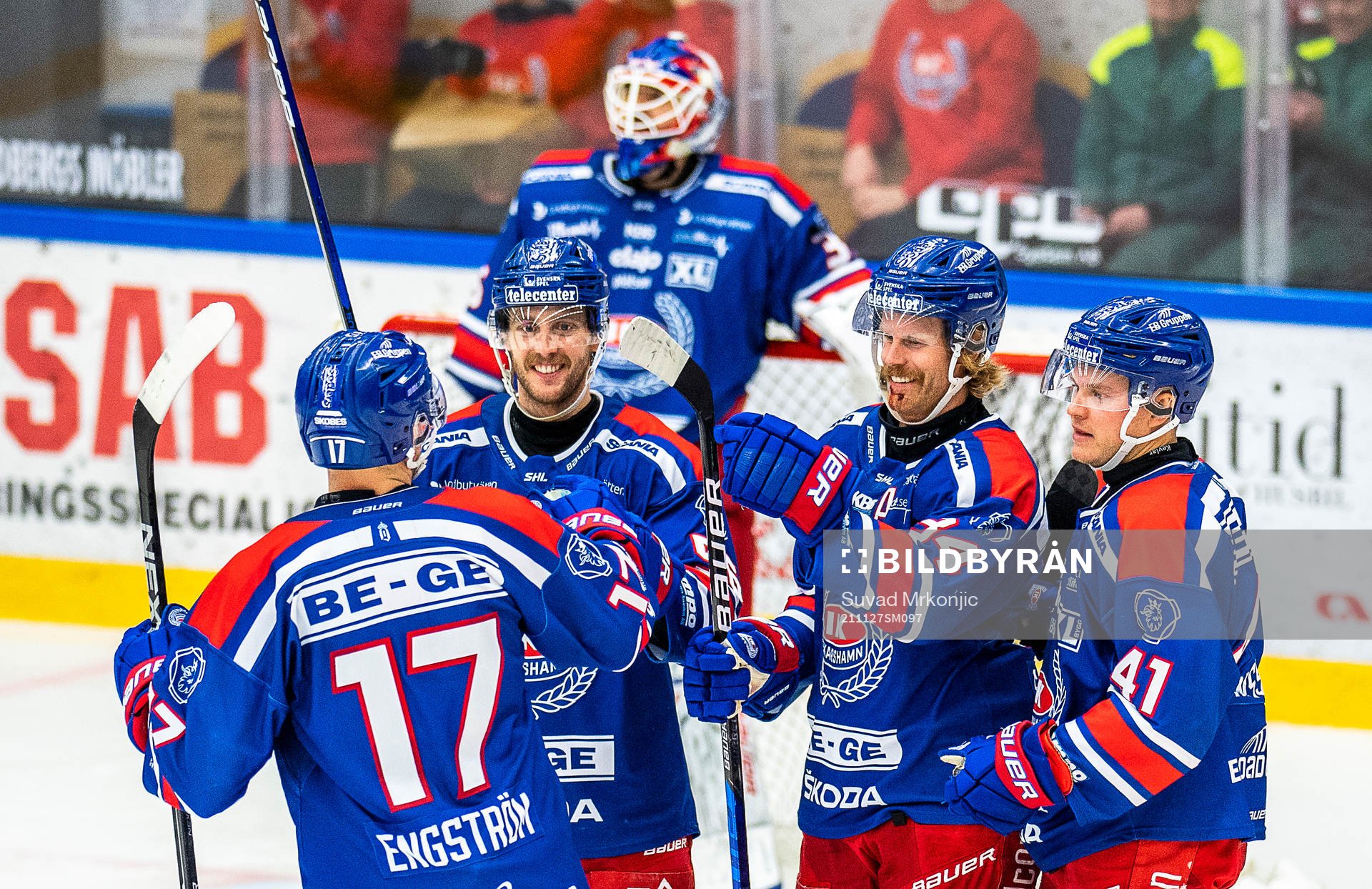 Oskarshamns Philip Samuelsson jublar med lagkamrater
