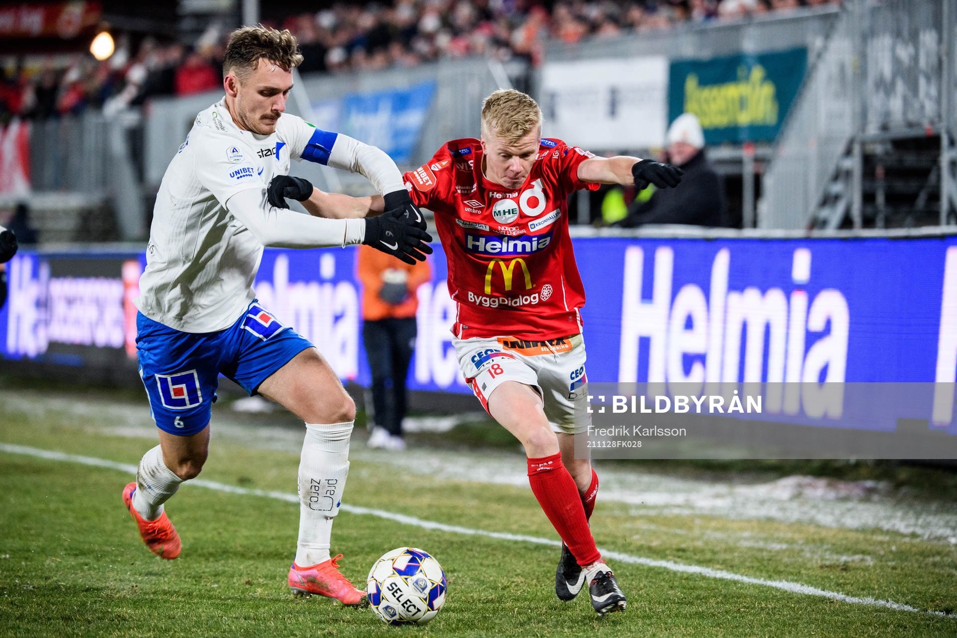 IFK Norrköpings Linus Wahlqvist och Degerfors Karl Axel