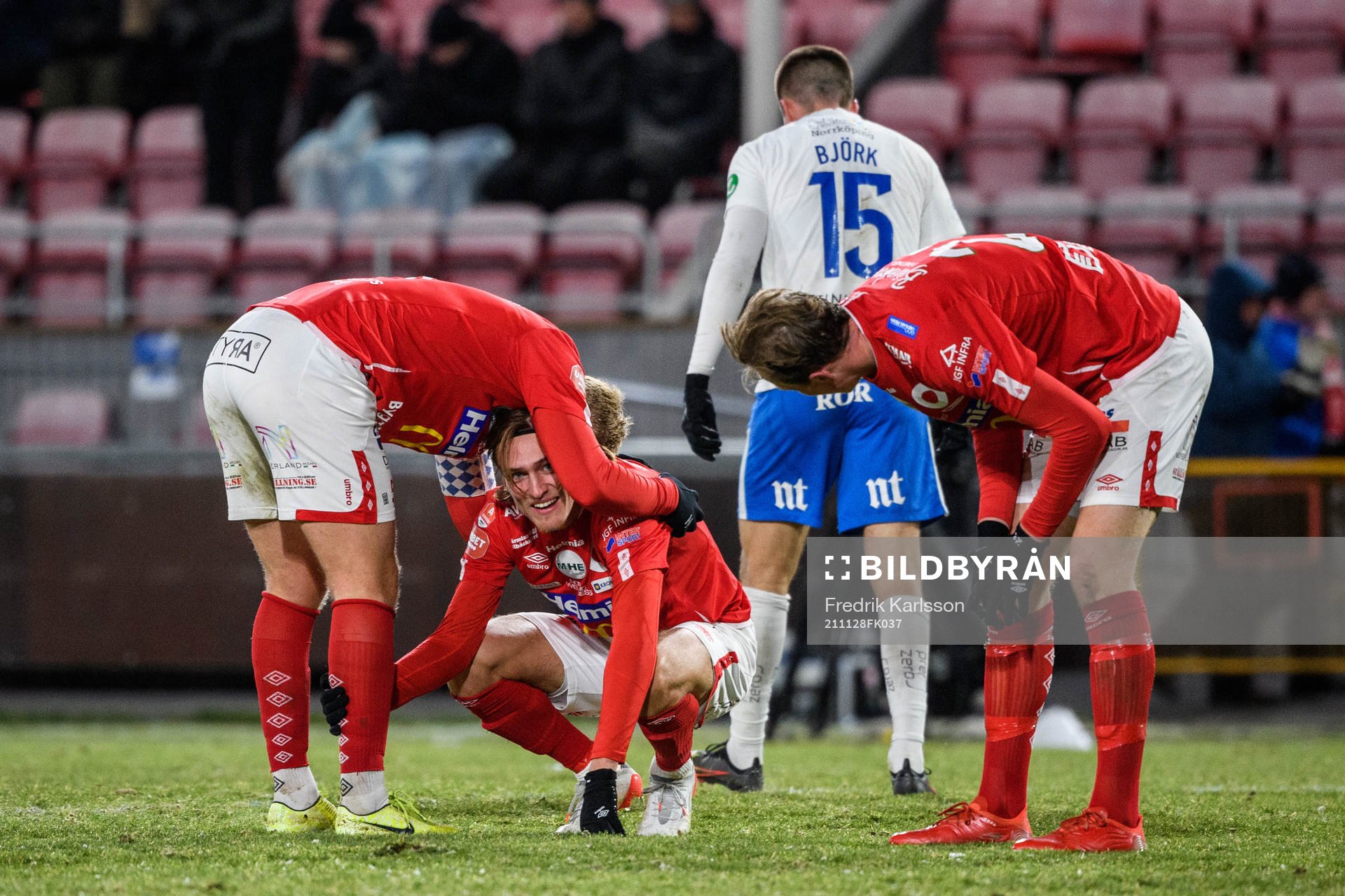 Degerfors Oliver Ekroth och Gustav Granath jublar