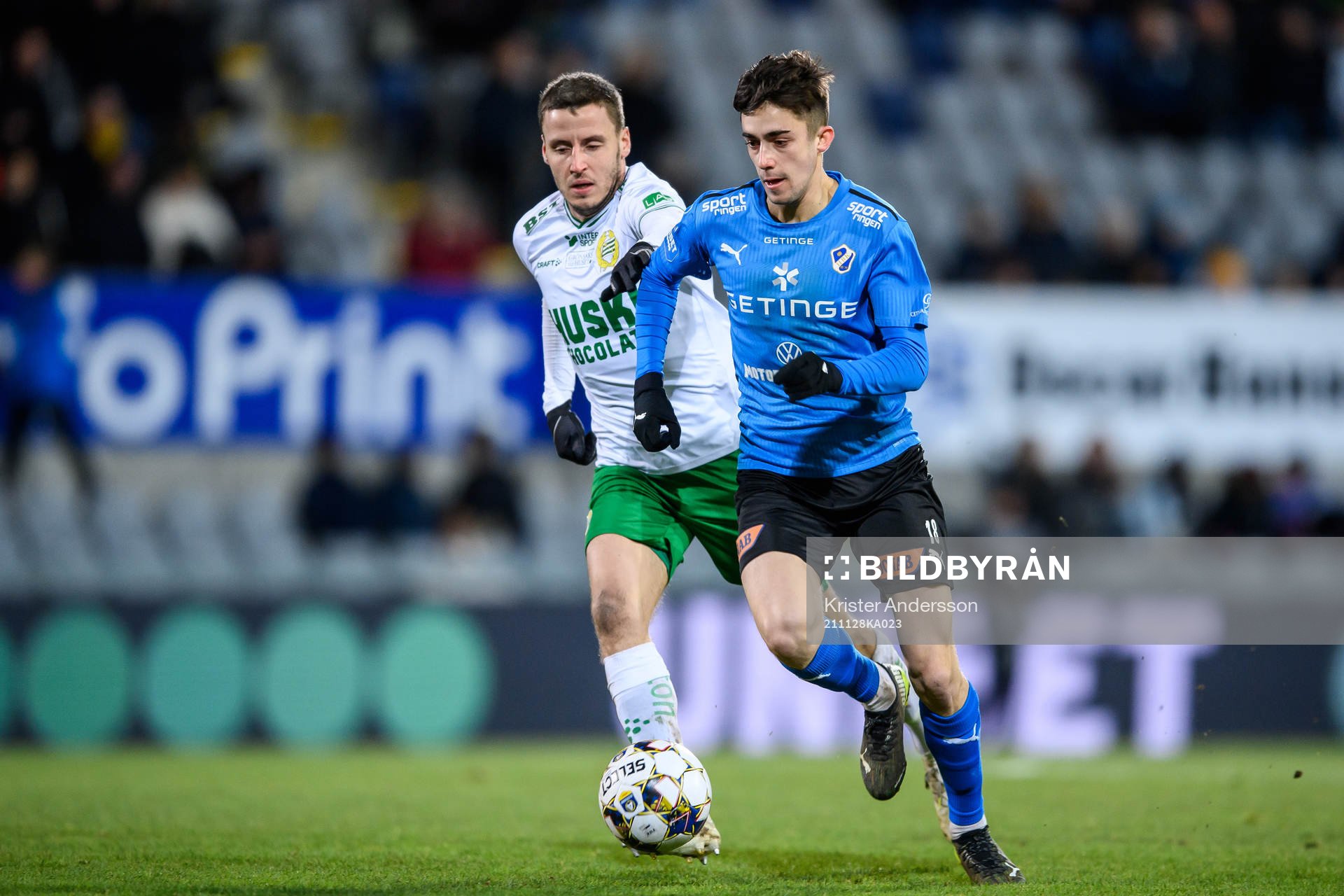 Hammarbys Jeppe Andersen och Halmstads Emil Tot Wikström