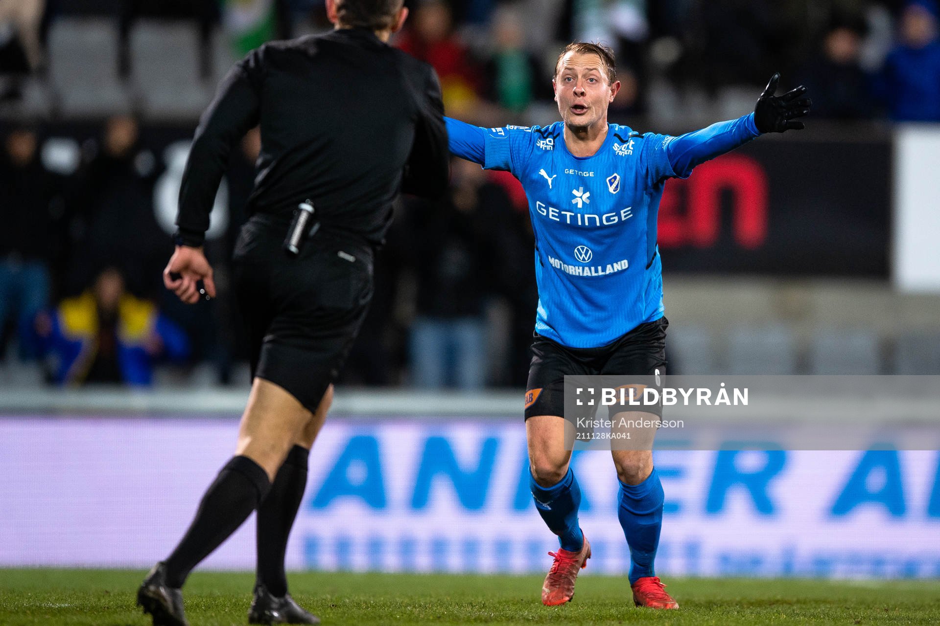 Halmstads Joel Allansson reagerar