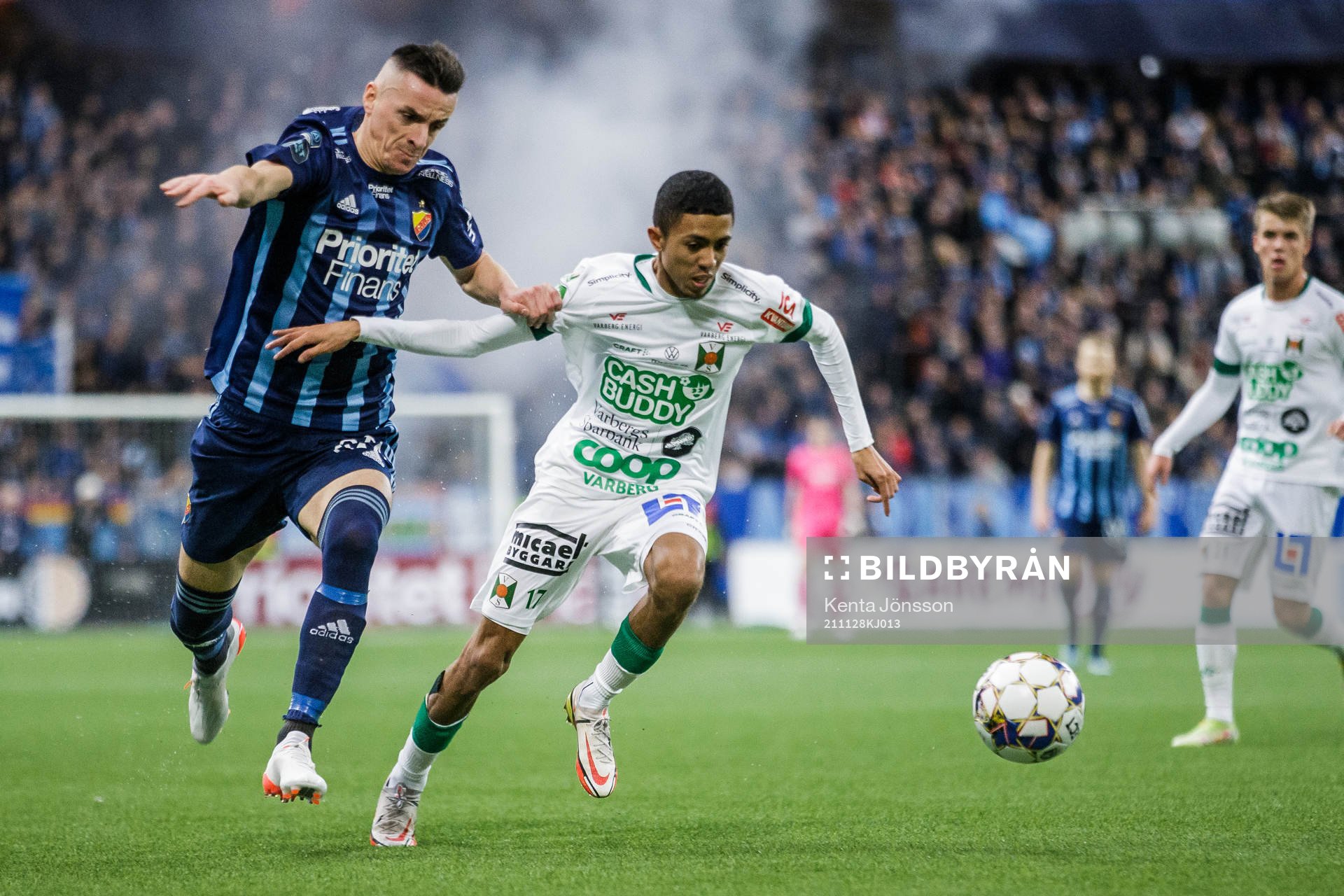 Djurgårdens Haris Radetinac och Varbergs Tashreeq Matthews