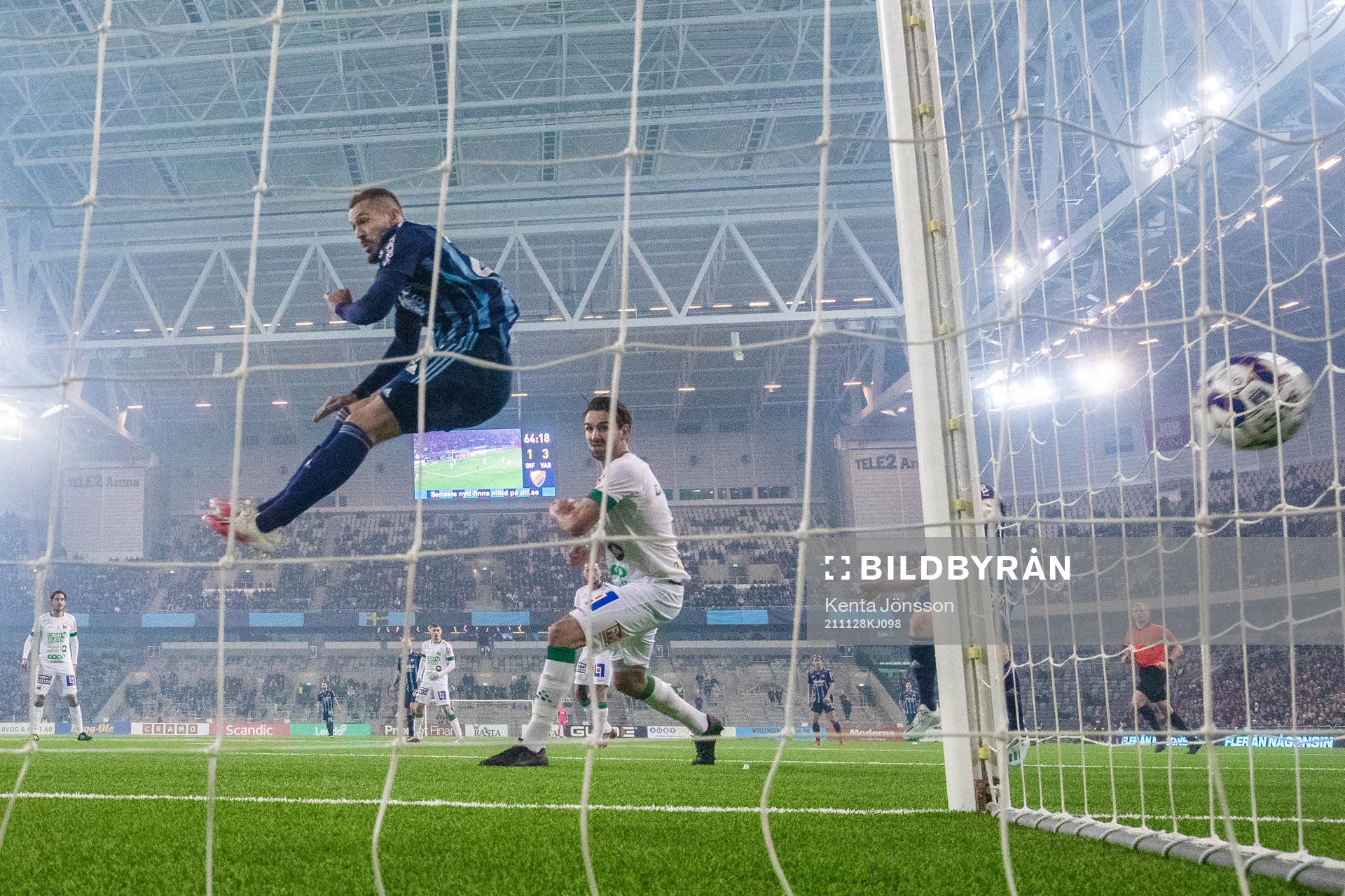 Djurgårdens Emir Kujovic med en målchans