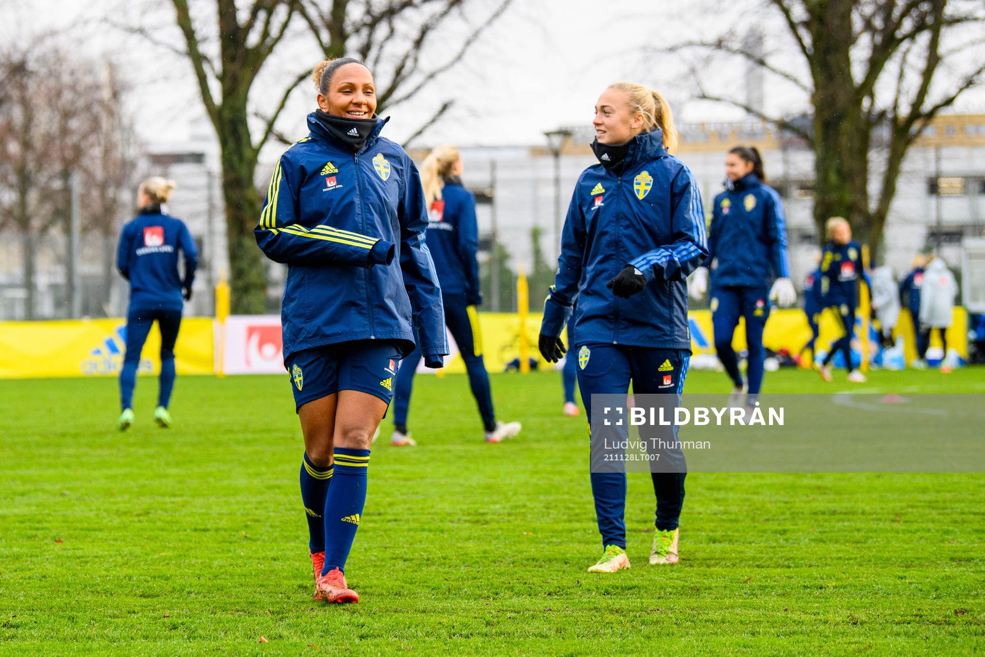 Madelen Janogy and Hanna Bennison of the Swedish women's