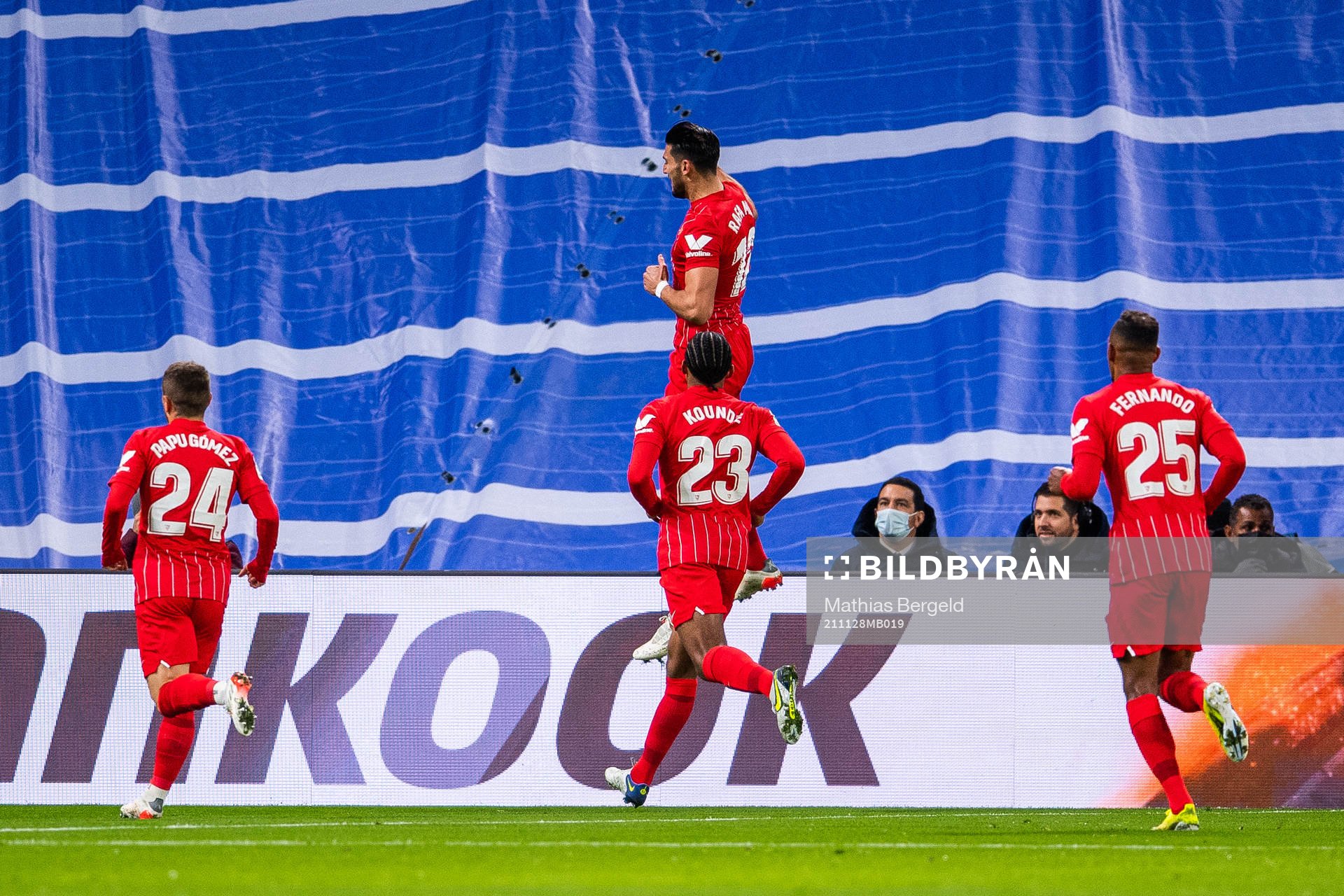 Rafa Mir of Sevilla celebrates scoring 0-1