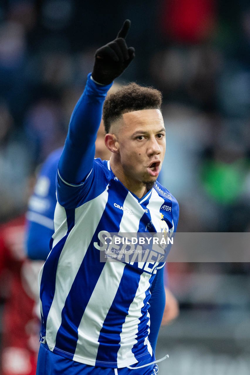 IFK Göteborgs Tobias Sana jublar efter 2-0 under fotbollsmatchen i Allsvenskan mellan IFK Göteborg och Östersund den 28 november 2021 i Göteborg.