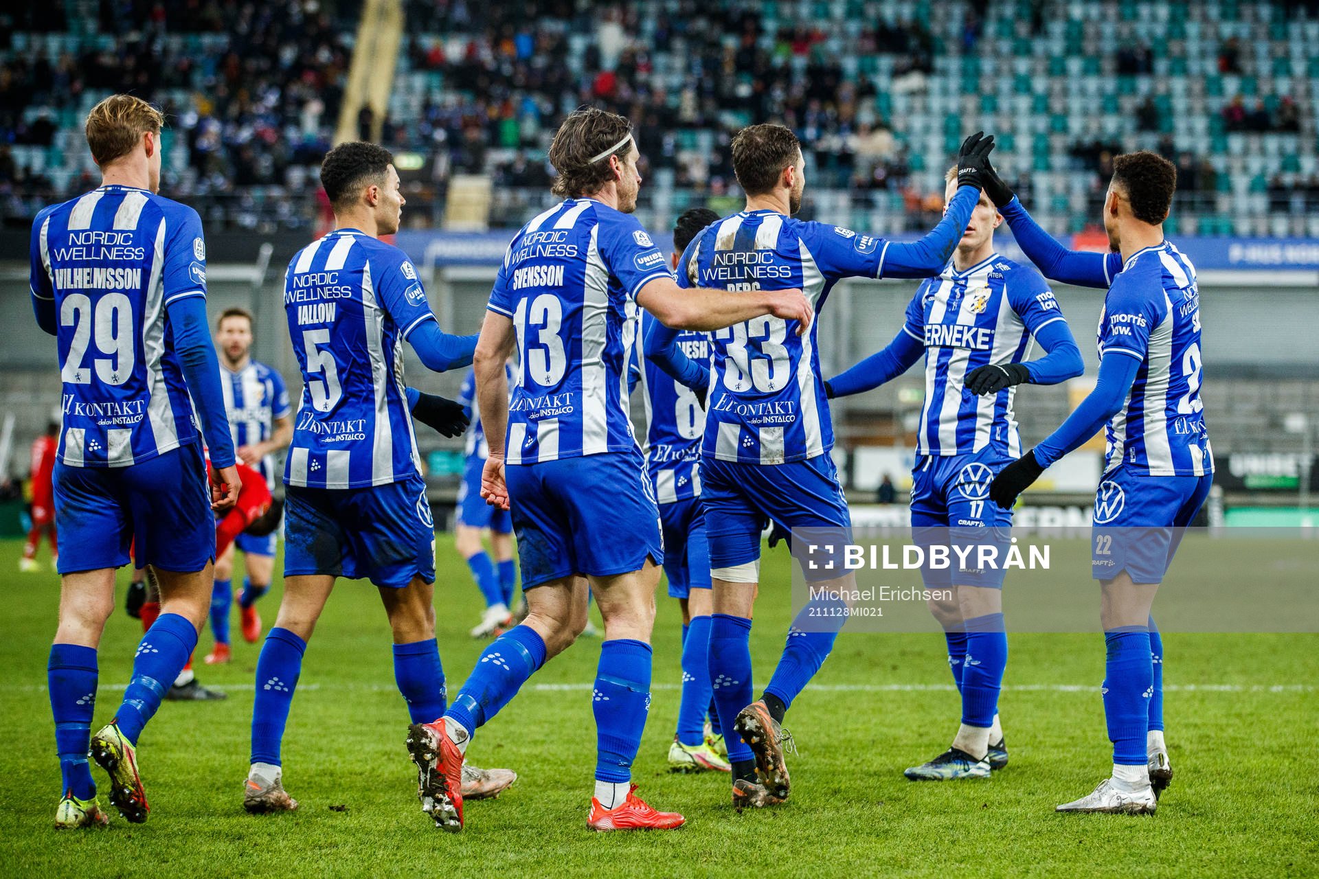IFK Göteborgs Marcus Berg jublar med lagkamrater efter 3-0 under fotbollsmatchen i Allsvenskan mellan IFK Göteborg och Östersund den 28 november 2021 i Göteborg. 