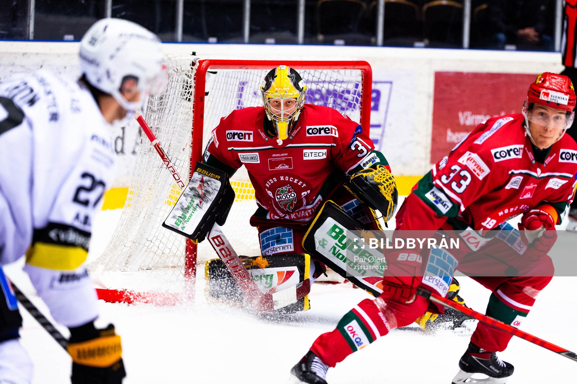 Modos målvakt Henrik Tikkanen