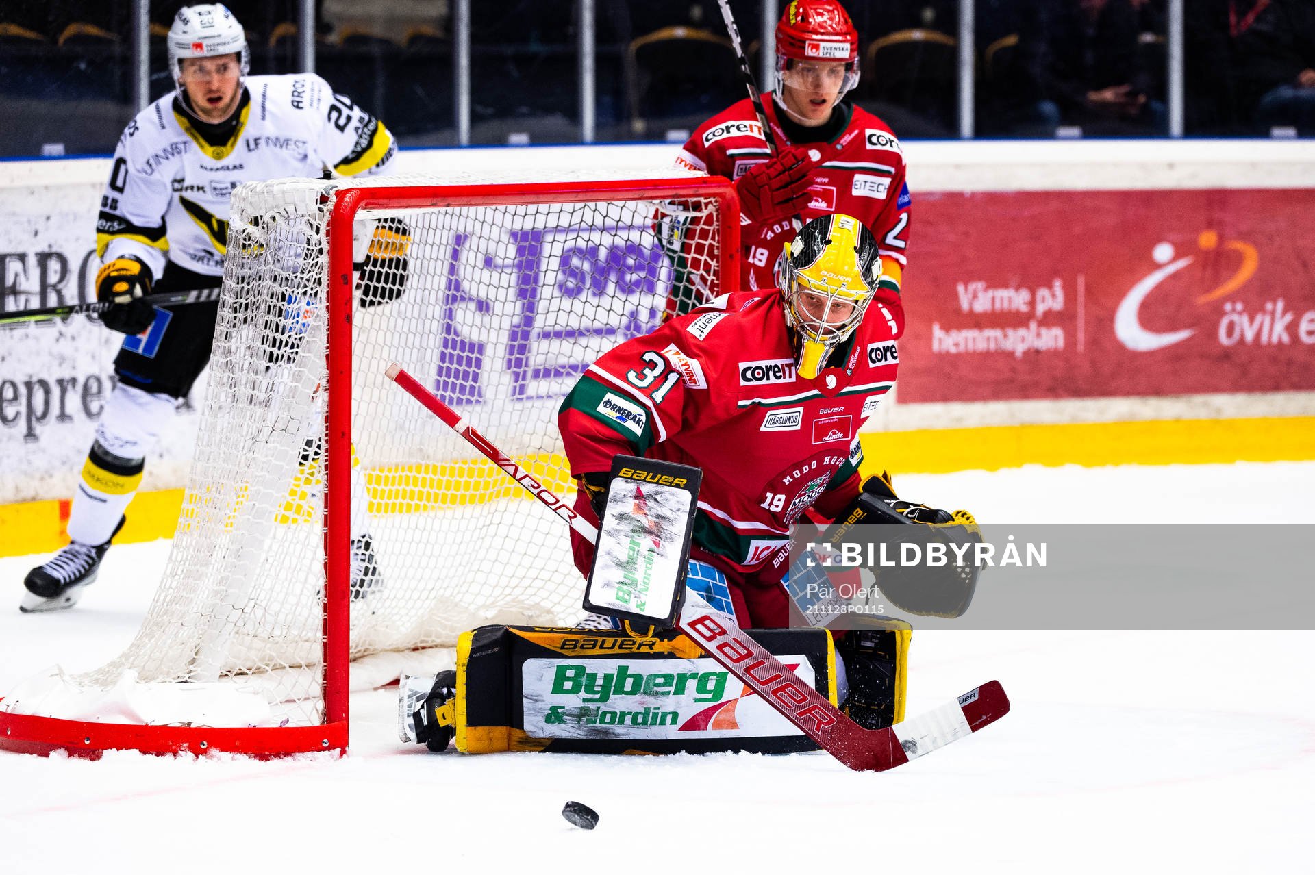 Modos målvakt Henrik Tikkanen