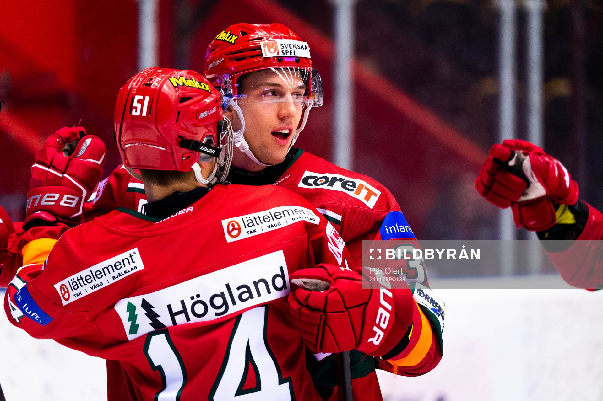 Modos Max Tjernström jublar