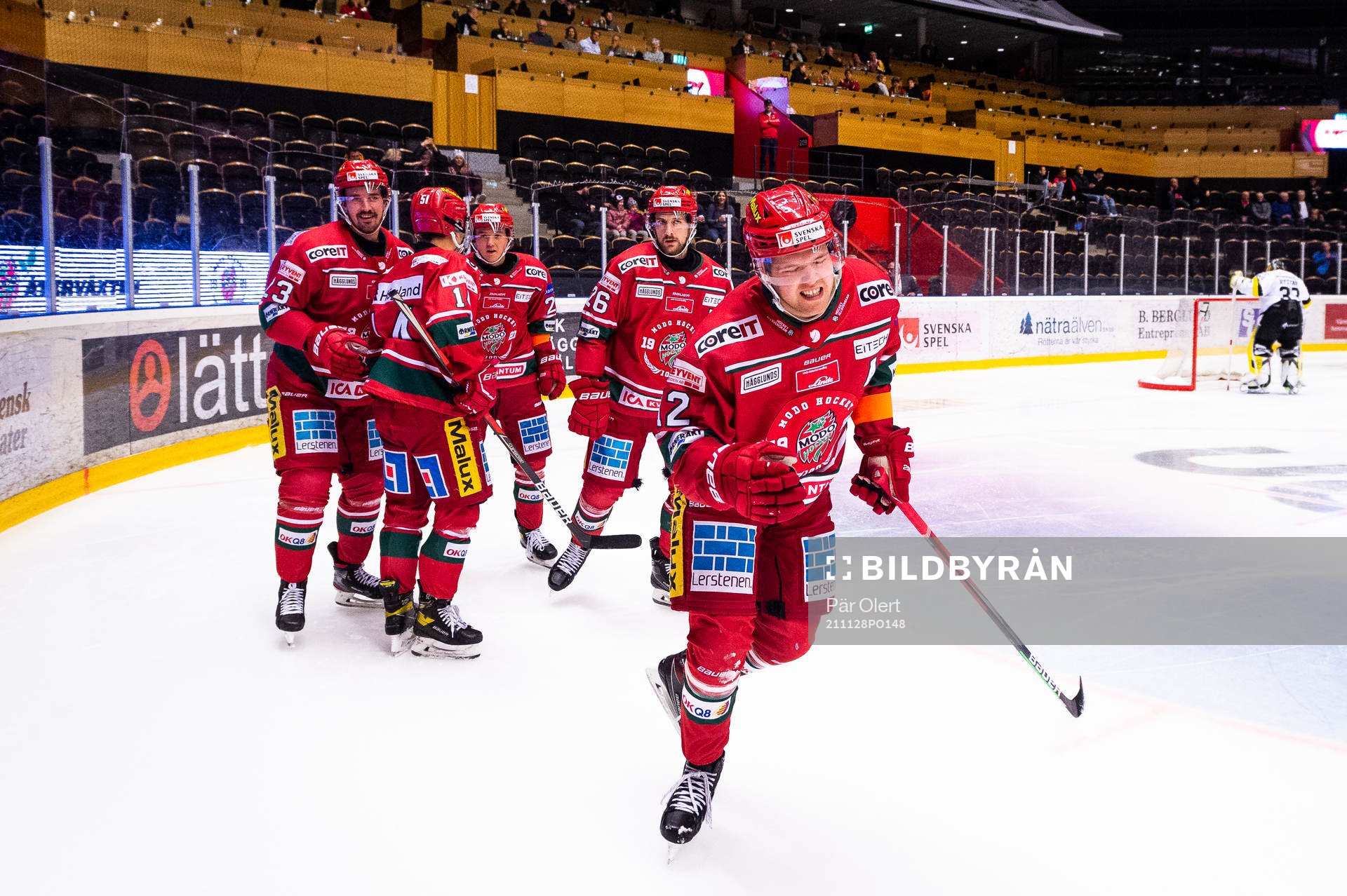 Modos Oscar Pettersson jublar
