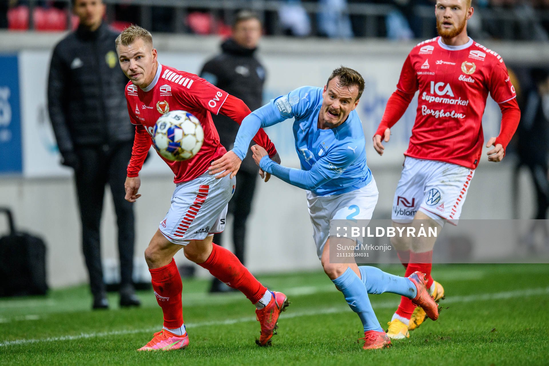 Kalmars Sebastian Ring och Malmö FFs Eric Larsson