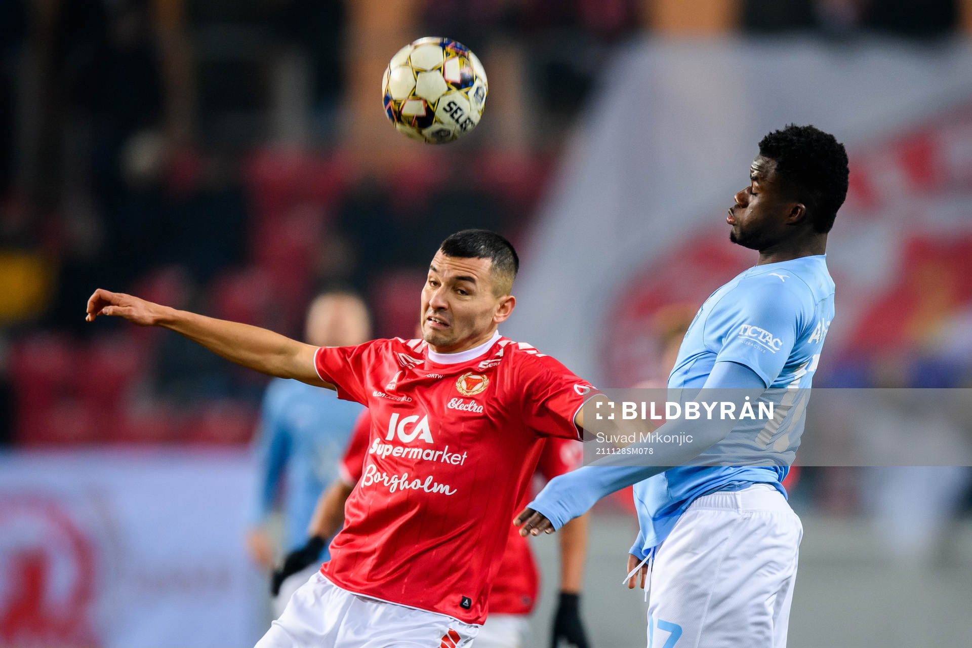 Kalmars Emin Nouri och Malmö FFs Malik Abubakari
