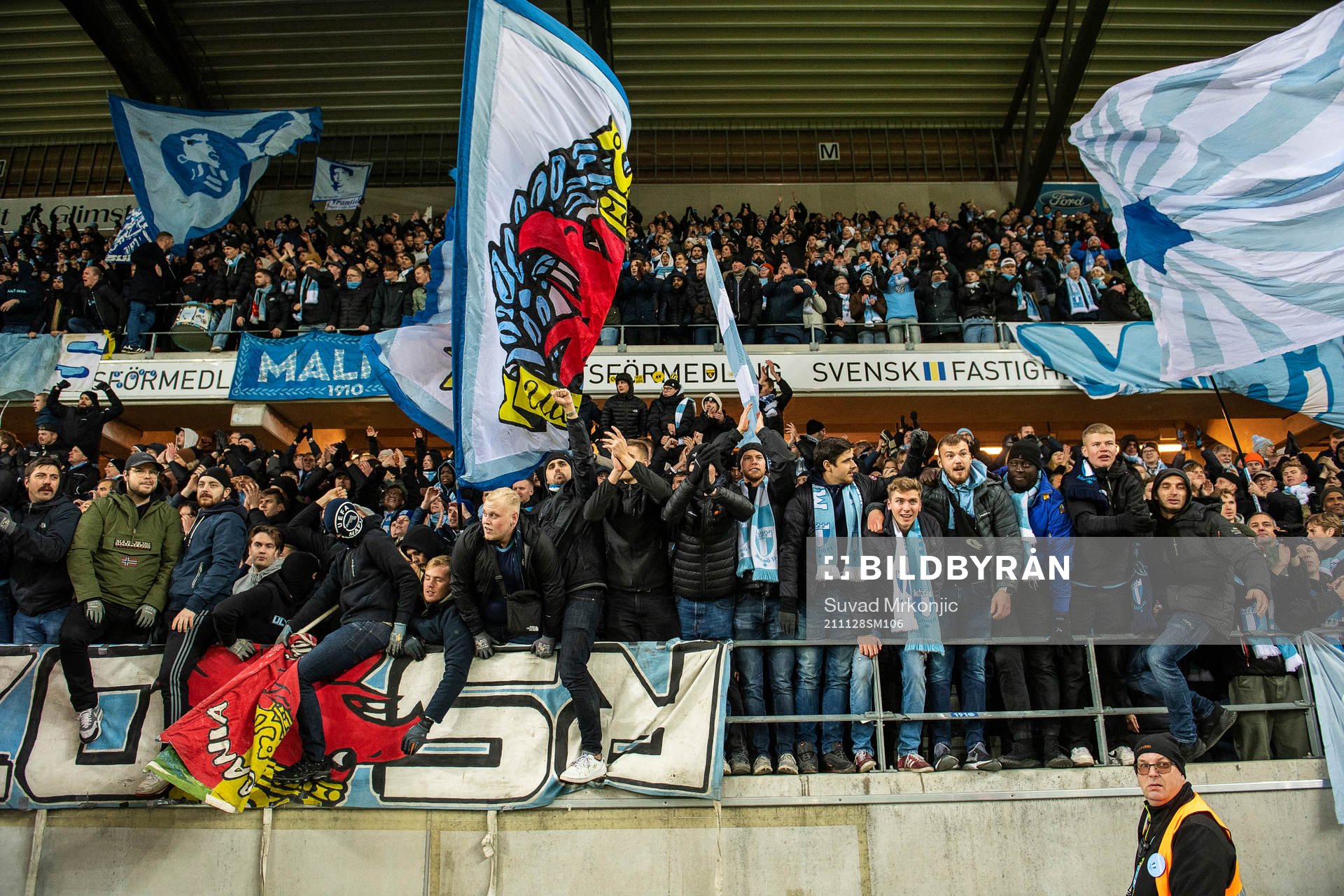 Malmö FFs supportrar jublar