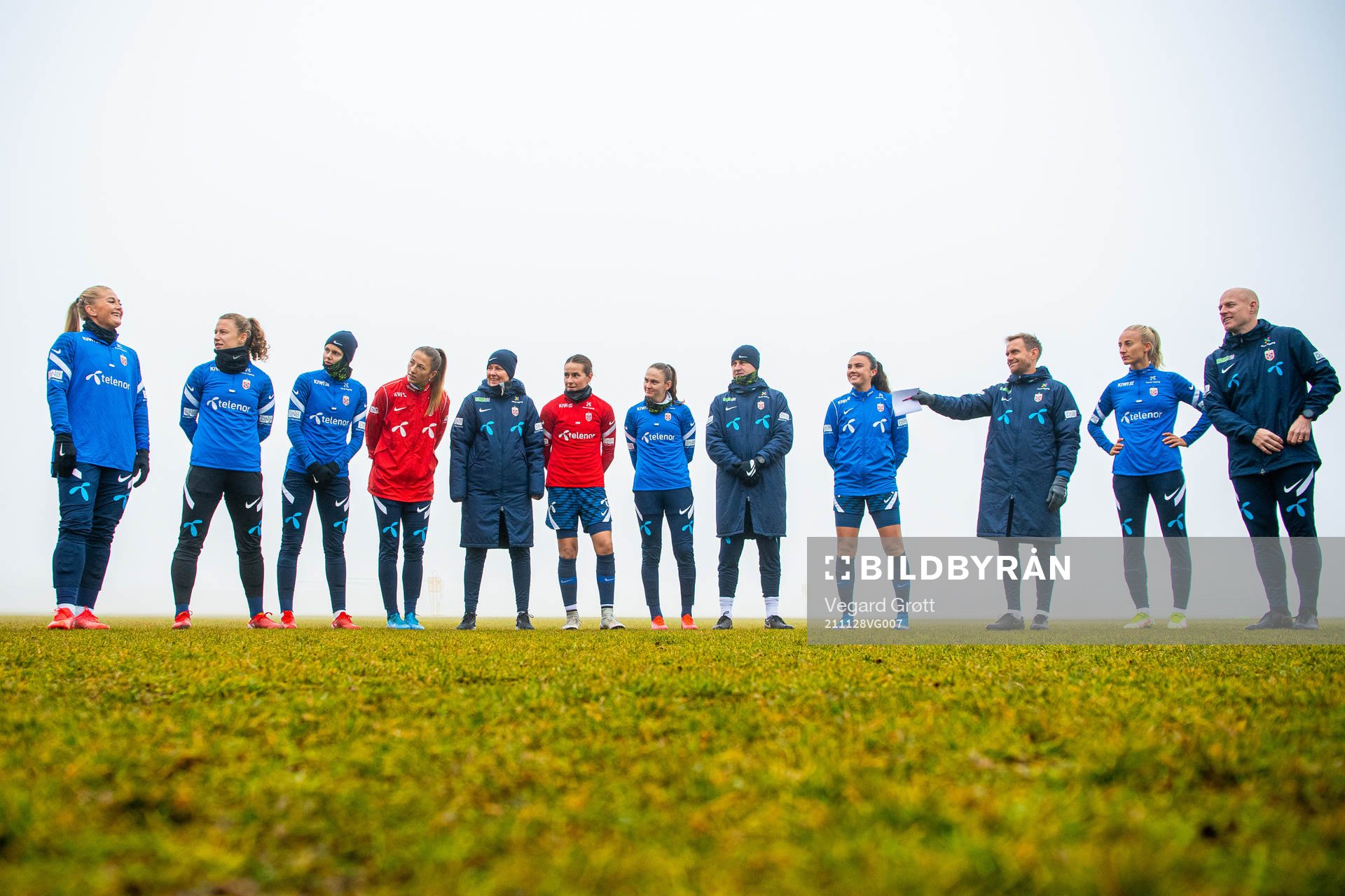 Lisa-Marie Karlseng Utland, Synne Skinnes Hansen, Karina