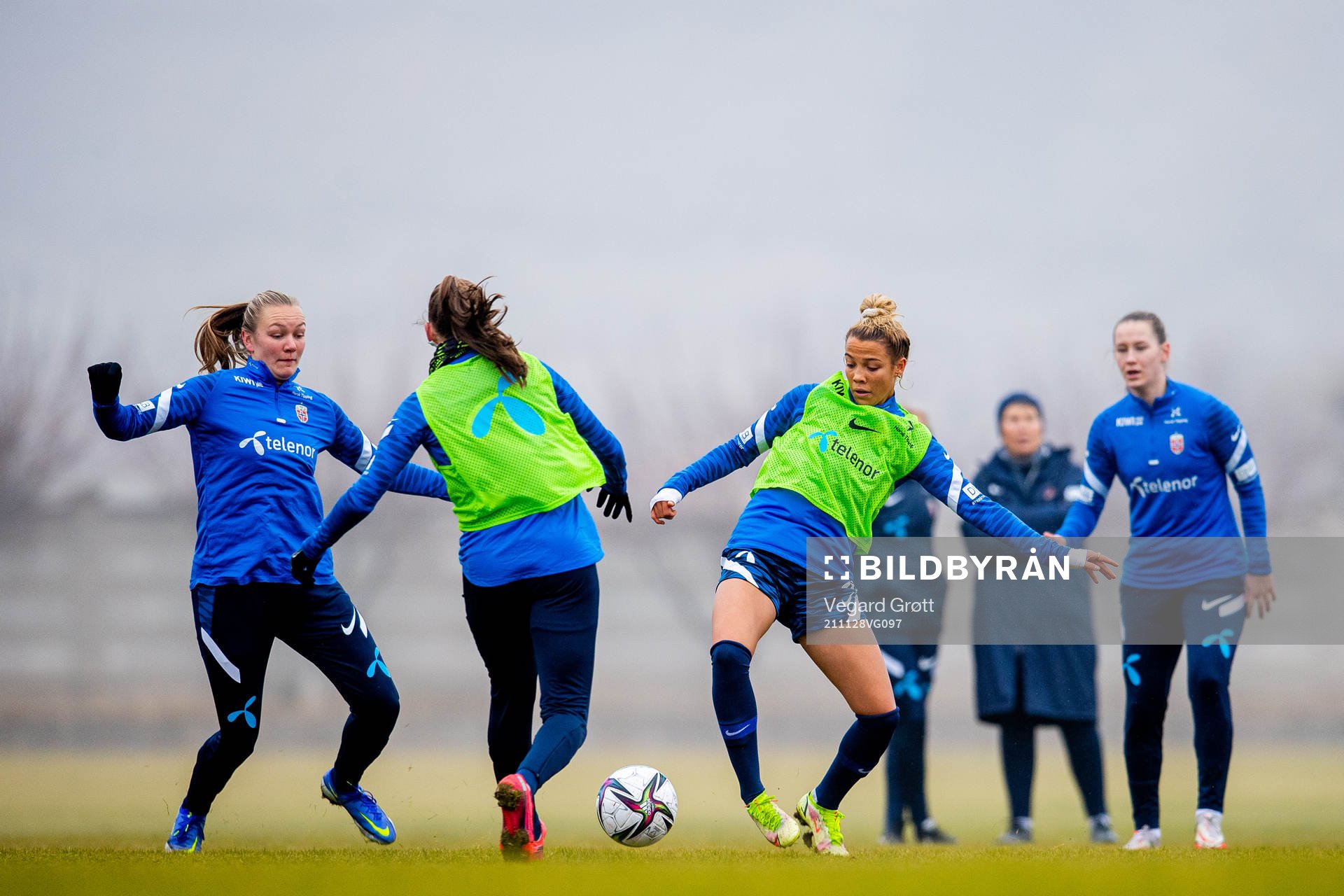 Frida Maanum and Celin Bizet Ildhusøy of the Norwegian