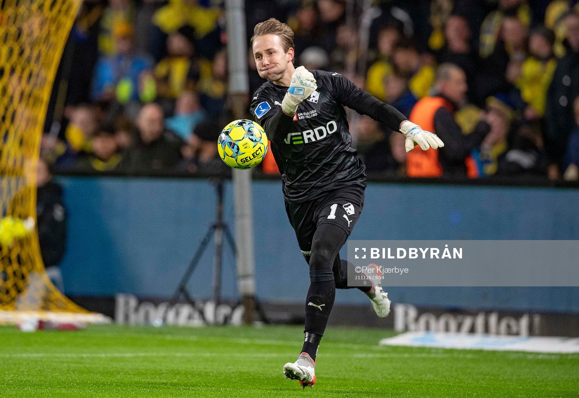 [DK=20211128: Patrik Carlgren, Randers FC]