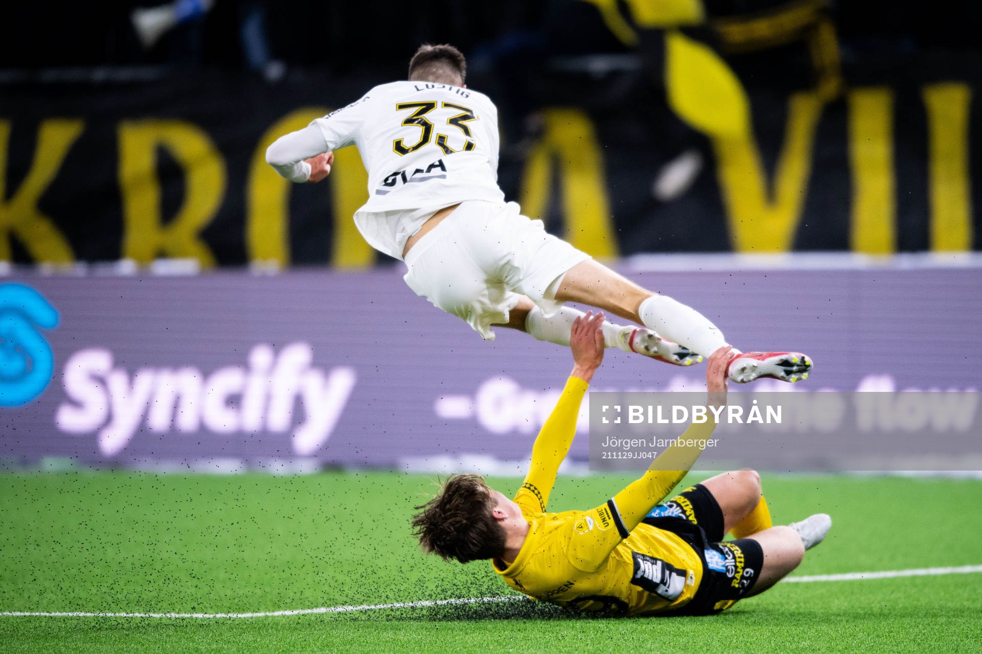 s Mikael Lustig